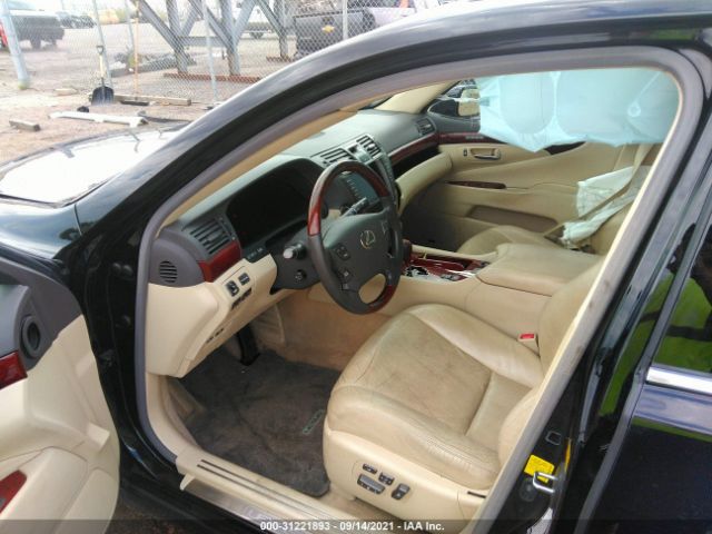 Photo 4 VIN: JTHCL5EF9C5014547 - LEXUS LS 460 