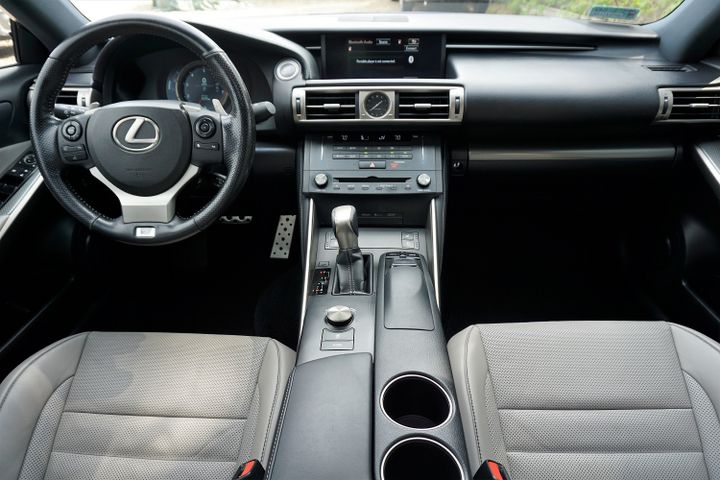 Photo 6 VIN: JTHCM1D23G5006065 - LEXUS IS 350 