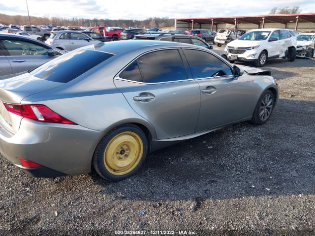 Photo 3 VIN: JTHCM1D27G5002830 - LEXUS IS 300 