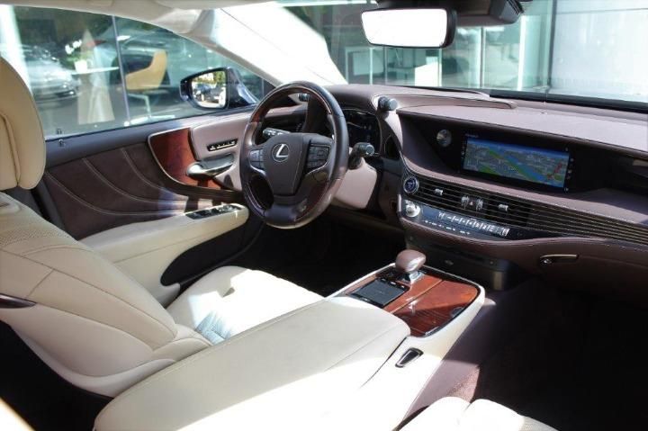 Photo 7 VIN: JTHCYLFF605000833 - LEXUS LS-SERIES SALOON 