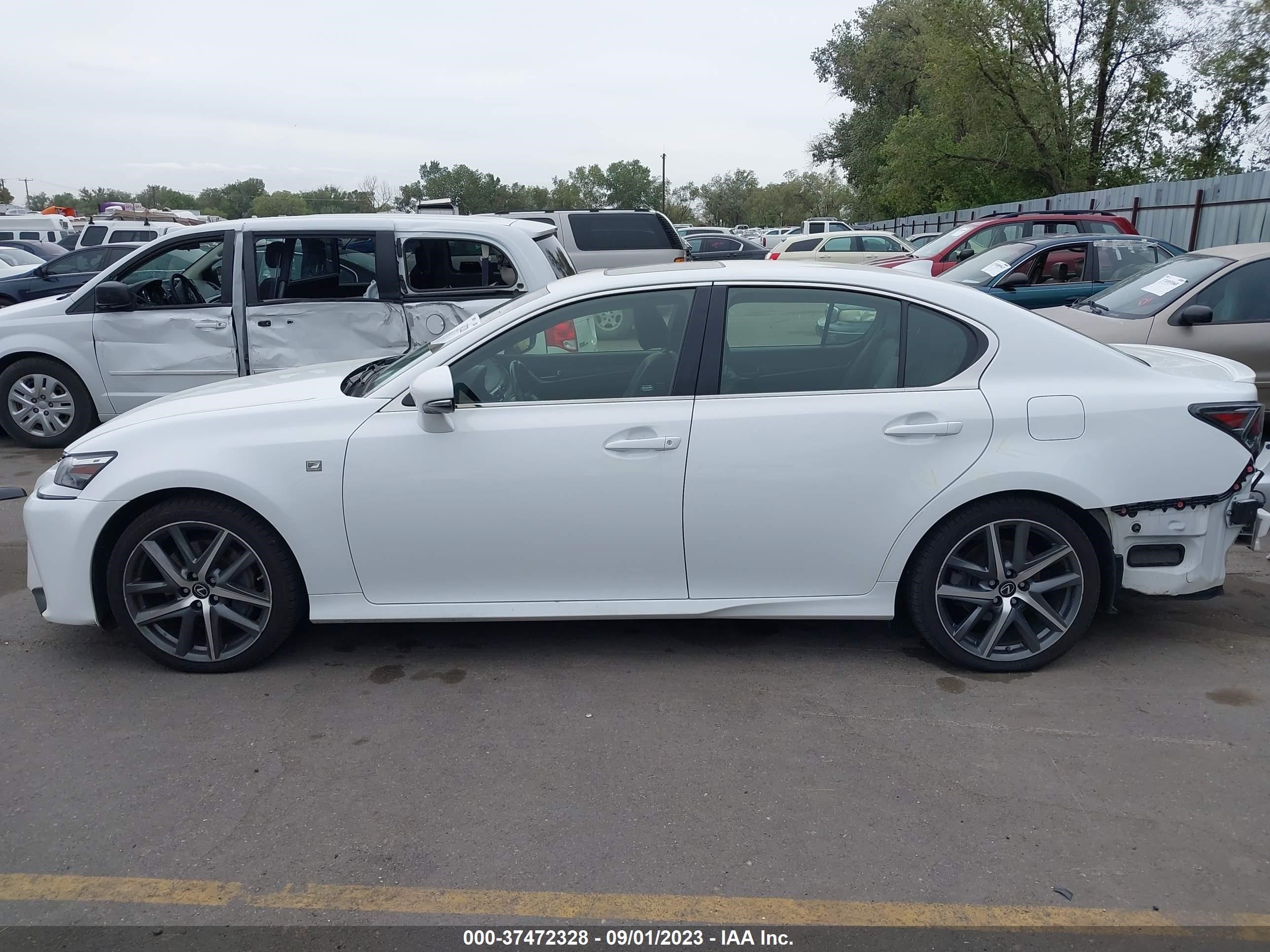 Photo 14 VIN: JTHCZ1BLXJA008018 - LEXUS GS 