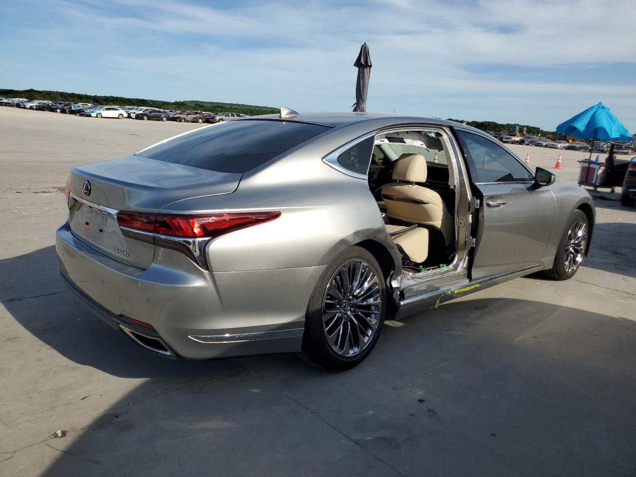 Photo 2 VIN: JTHD51FF1L5012846 - LEXUS LS 