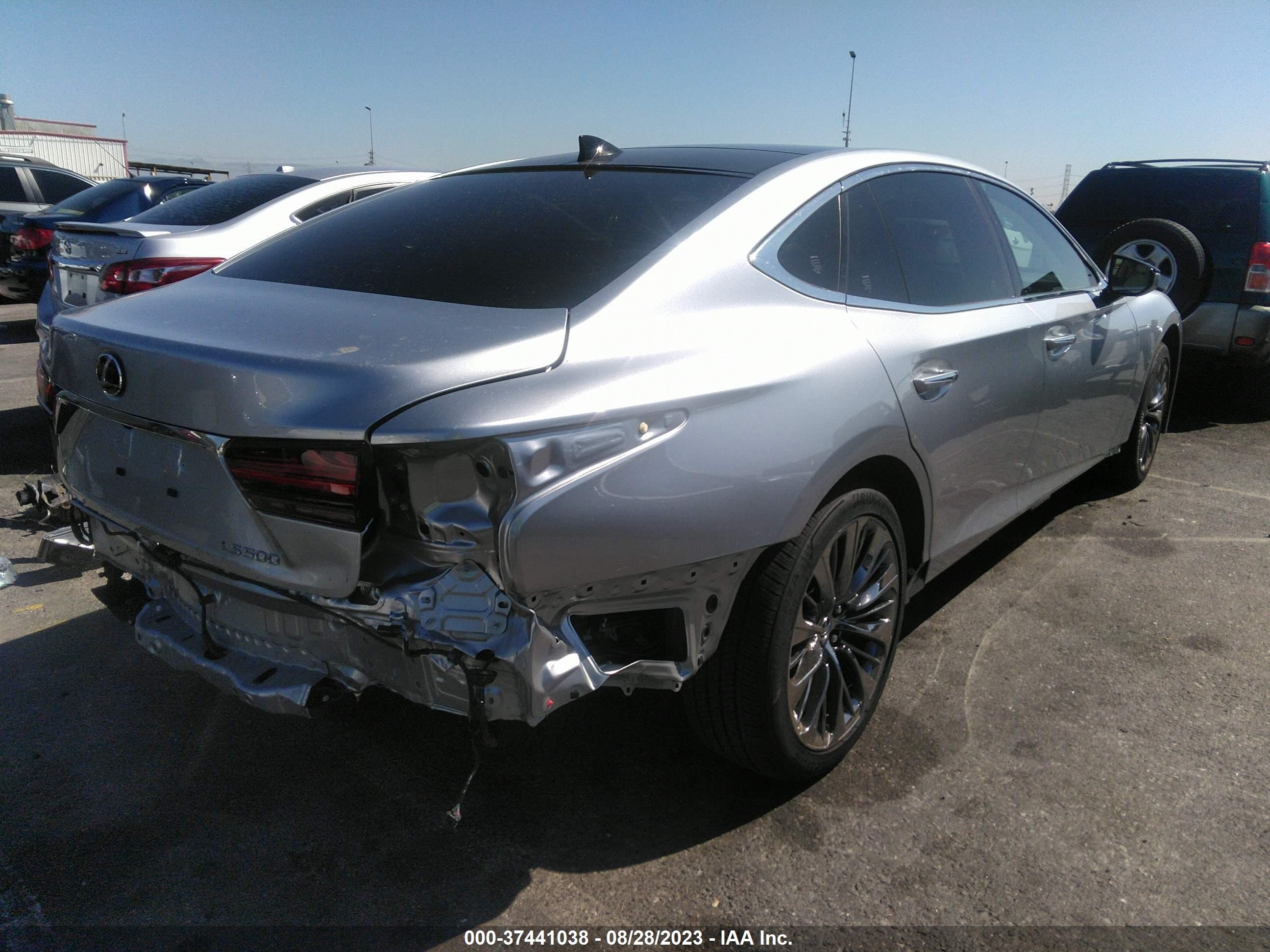 Photo 3 VIN: JTHD51FF9P5018089 - LEXUS LS 