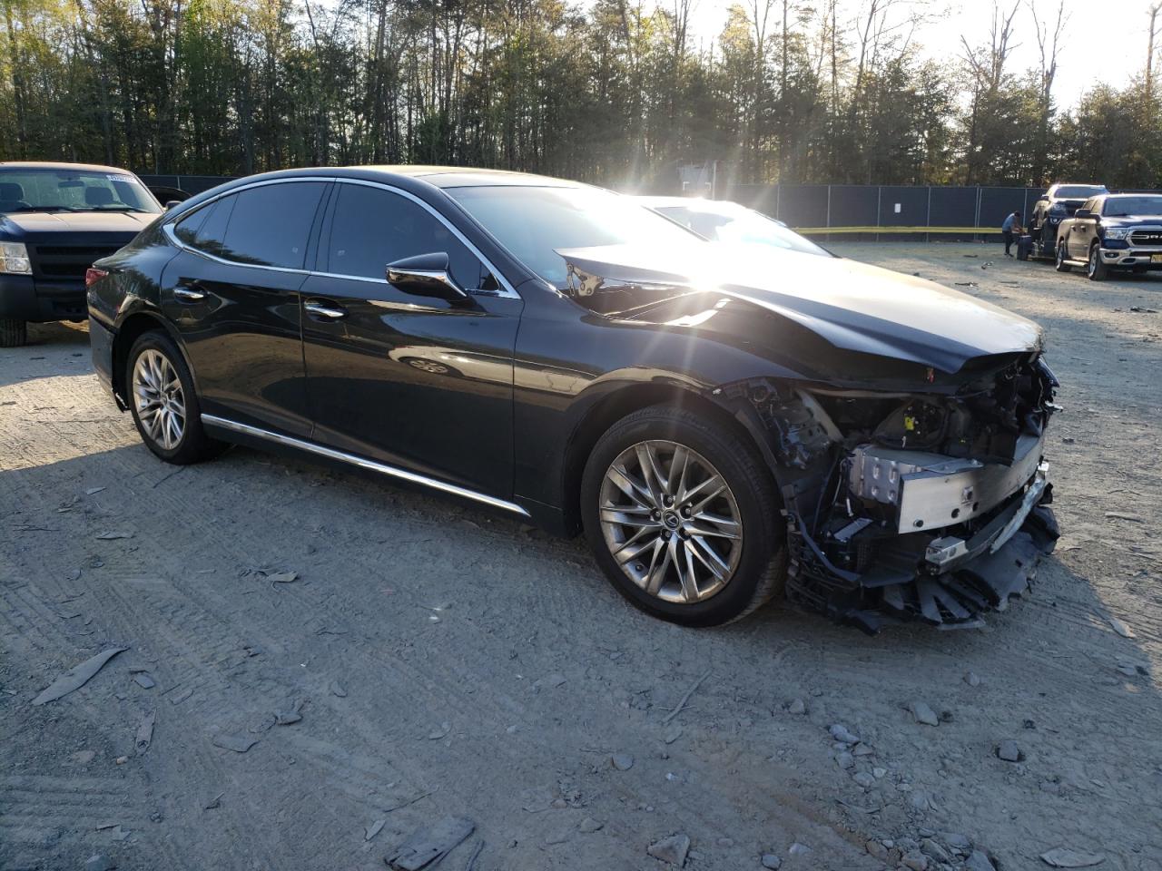 Photo 3 VIN: JTHD51GF9N5010215 - LEXUS LS 