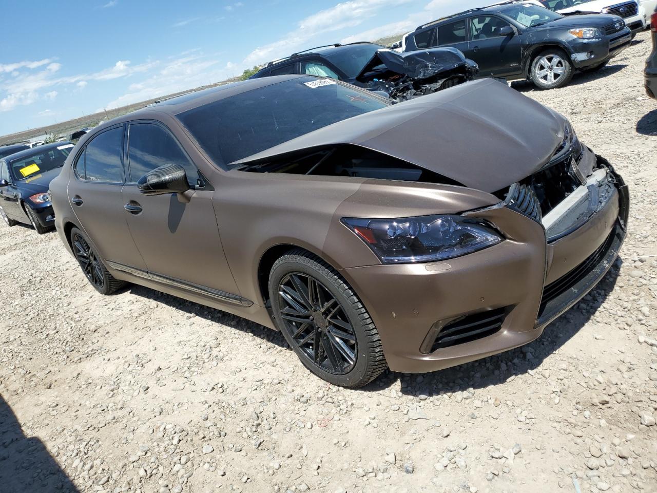 Photo 3 VIN: JTHDL1EF9F5007132 - LEXUS LS 