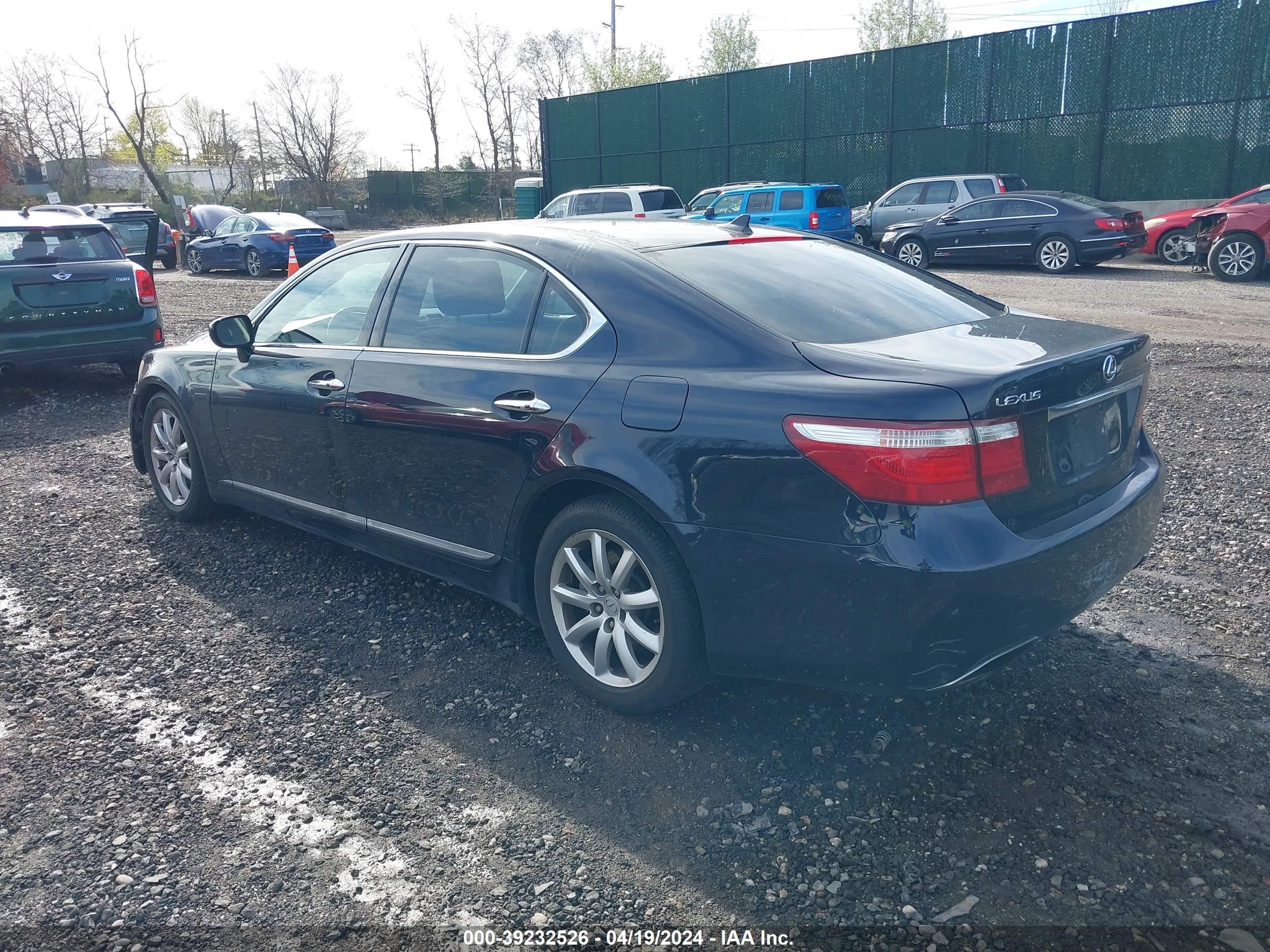 Photo 2 VIN: JTHDL46F895000905 - LEXUS LS 