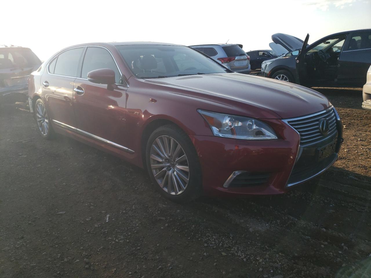 Photo 3 VIN: JTHDL5EF1E5006370 - LEXUS LS 