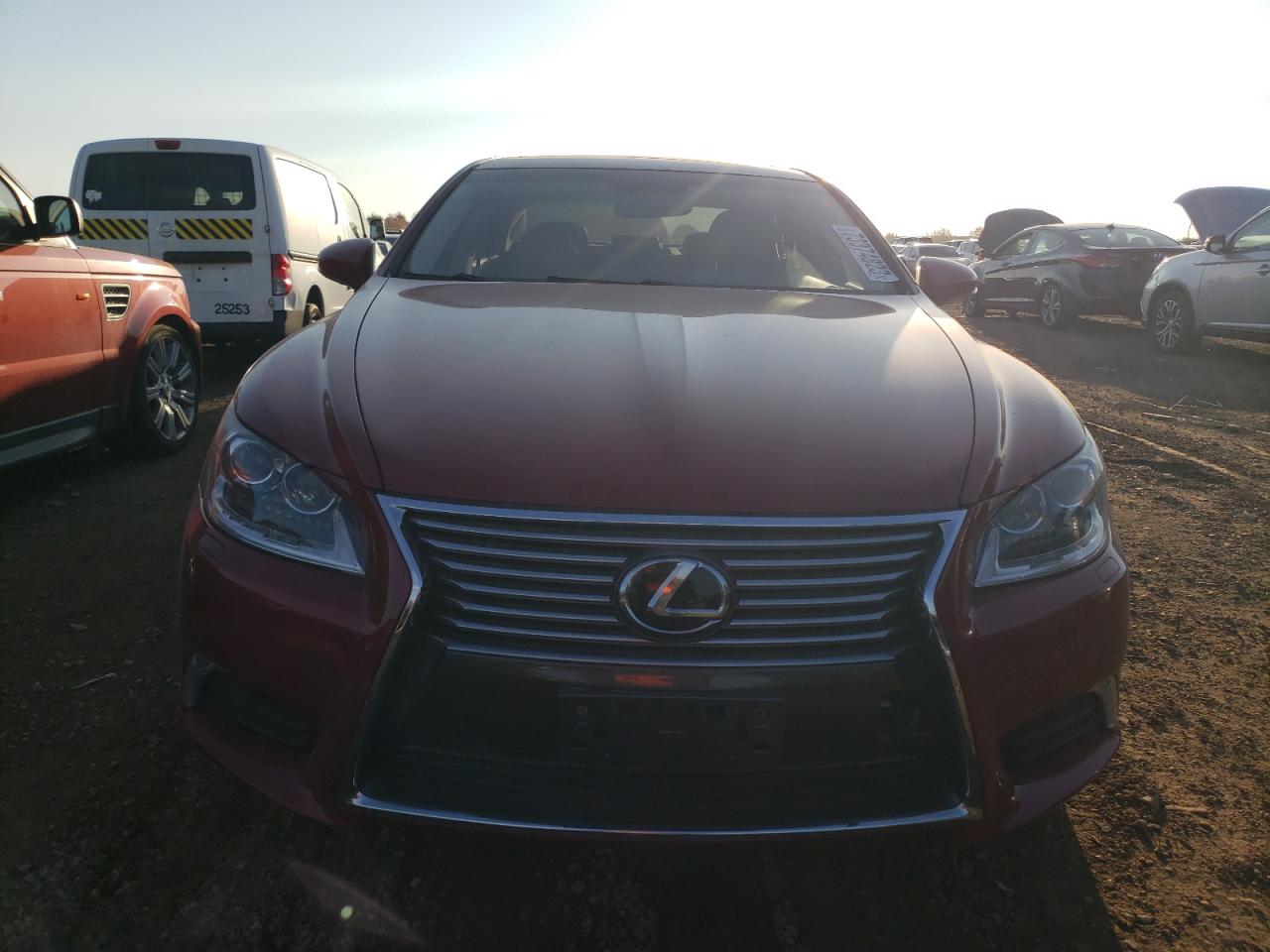 Photo 4 VIN: JTHDL5EF1E5006370 - LEXUS LS 