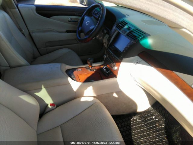 Photo 4 VIN: JTHDL5EF4C5004822 - LEXUS LS 460 