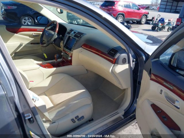 Photo 4 VIN: JTHDL5EF6C5004157 - LEXUS LS 460 