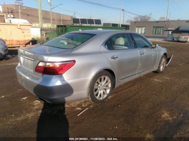 Photo 3 VIN: JTHDL5EF8A5001466 - LEXUS LS 460 