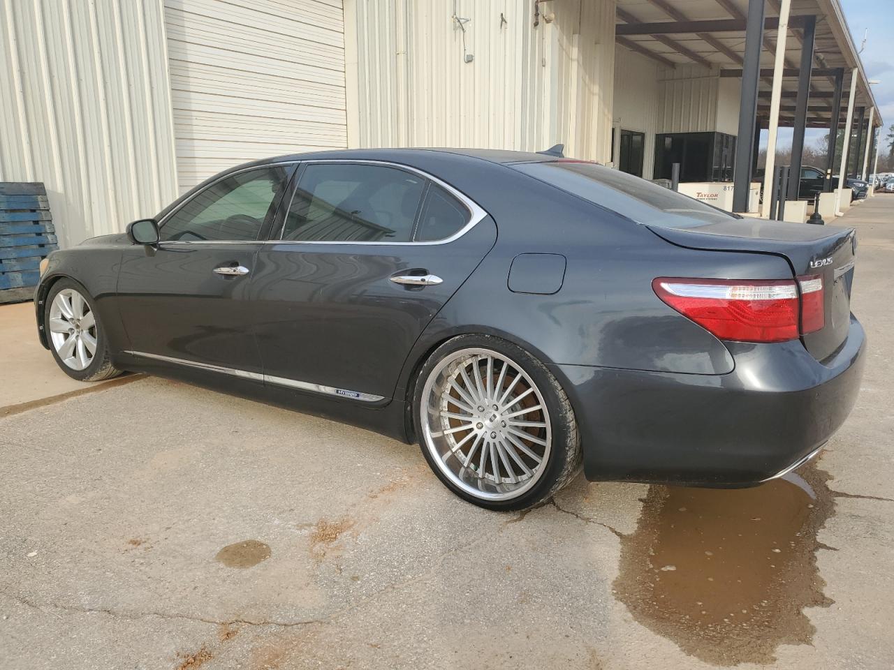 Photo 1 VIN: JTHDU46F385000273 - LEXUS LS 