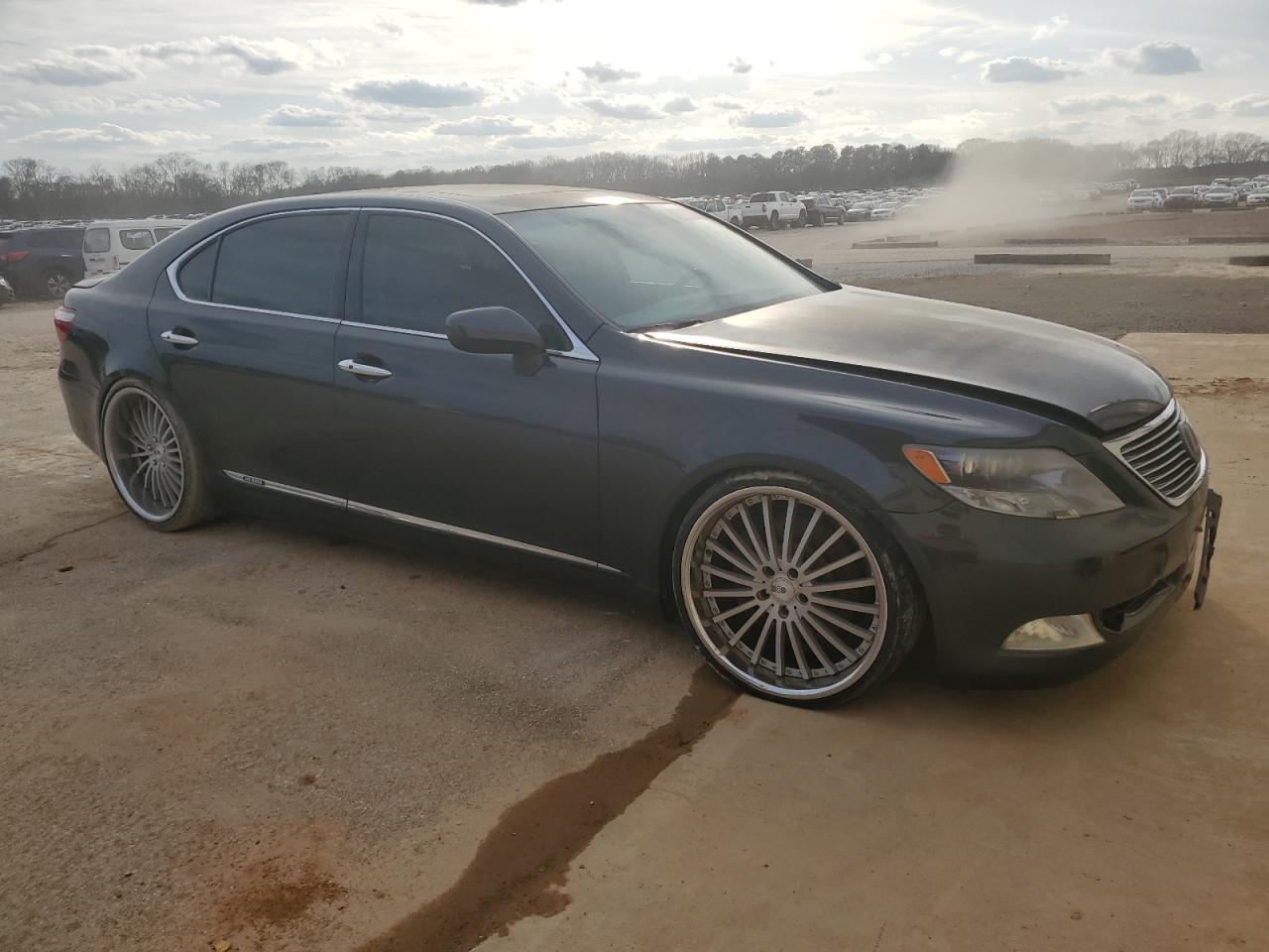 Photo 3 VIN: JTHDU46F385000273 - LEXUS LS 