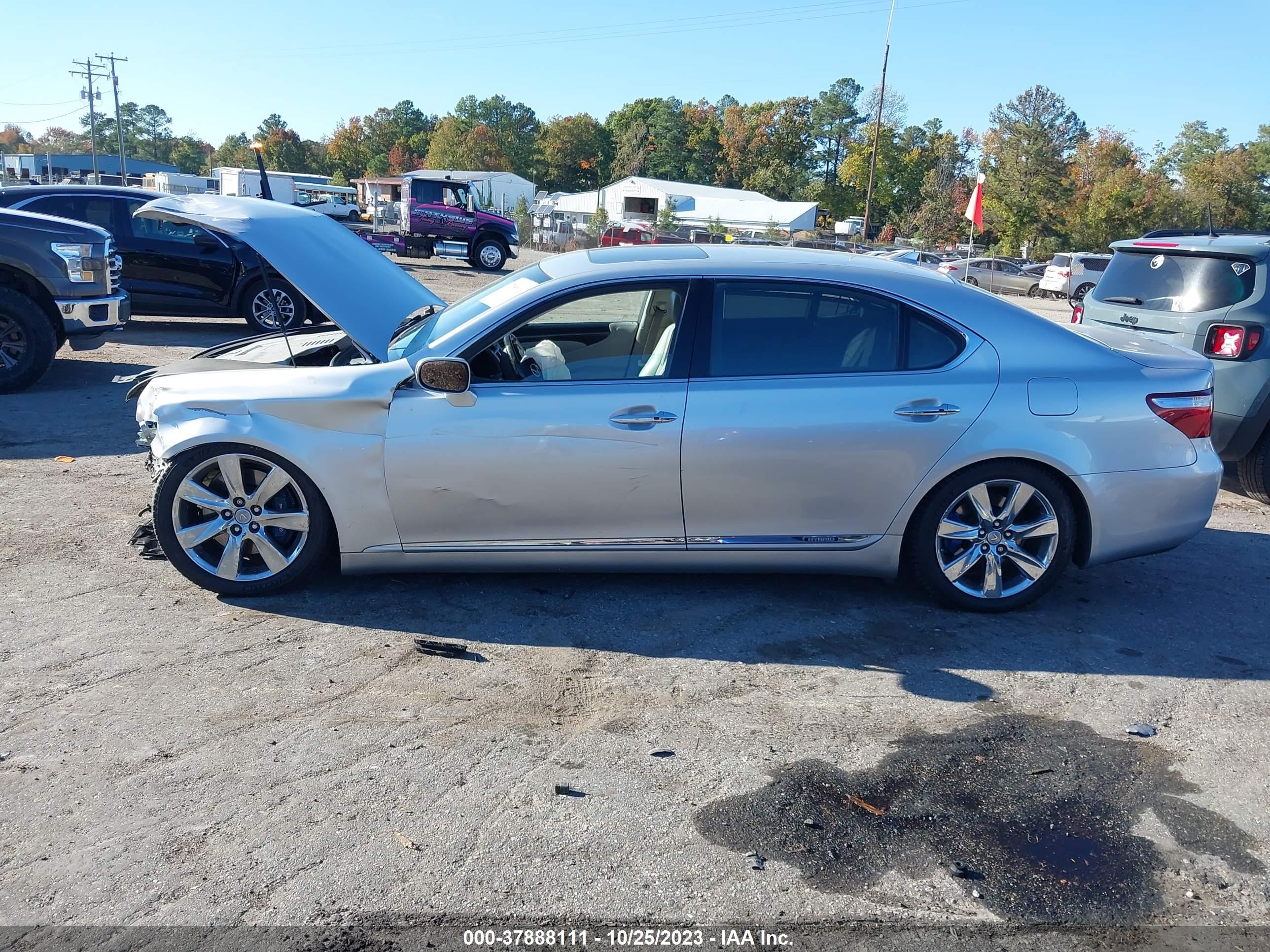 Photo 13 VIN: JTHDU46F485003666 - LEXUS LS 