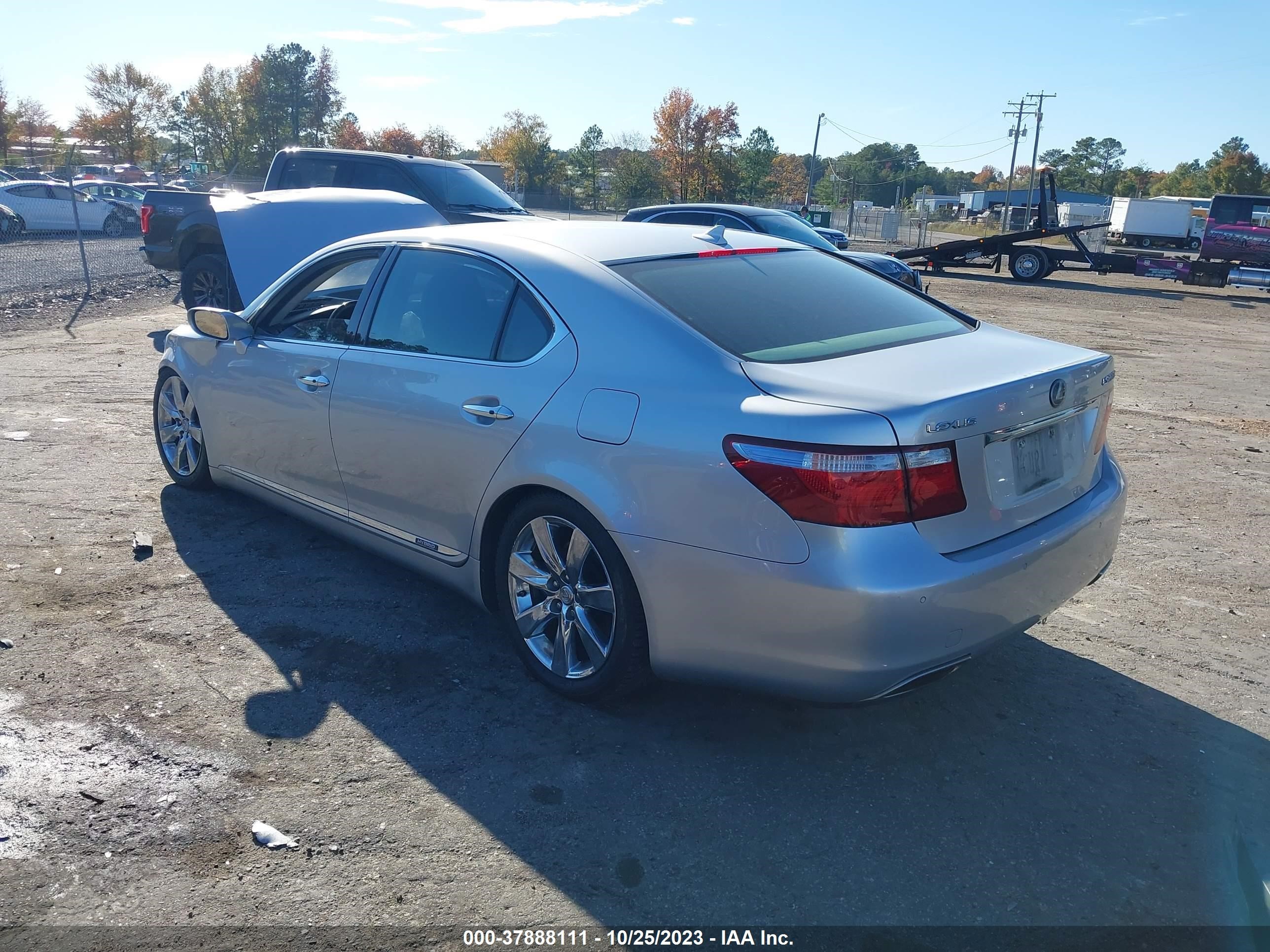 Photo 2 VIN: JTHDU46F485003666 - LEXUS LS 