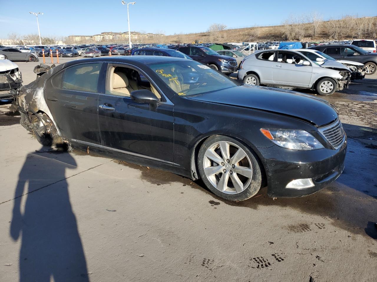 Photo 3 VIN: JTHDU46F485003702 - LEXUS LS 