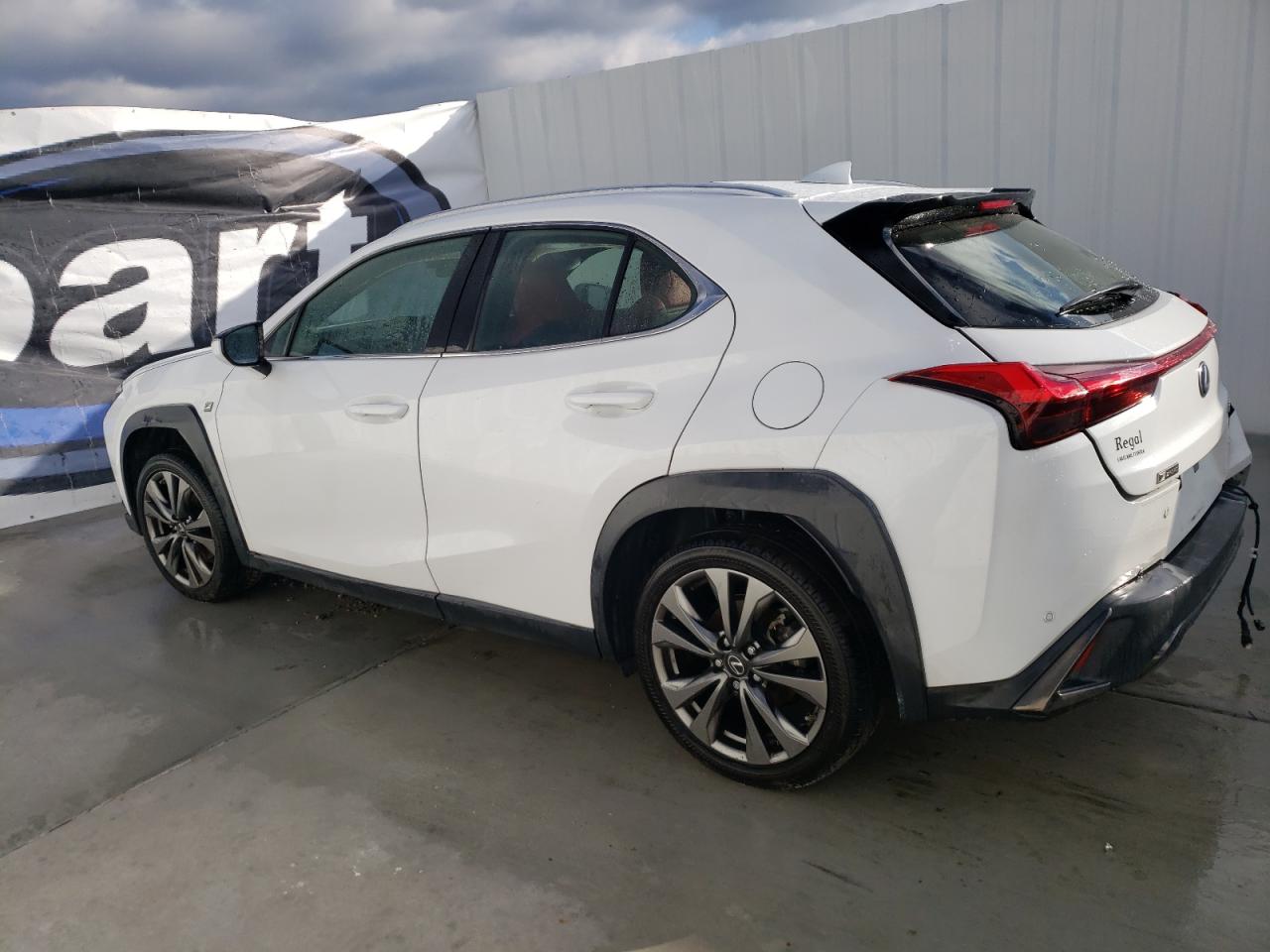 Photo 1 VIN: JTHE3JBH9M2032332 - LEXUS UX 