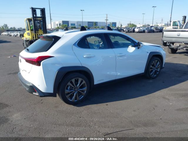 Photo 3 VIN: JTHE9JBH7M2042842 - LEXUS UX 