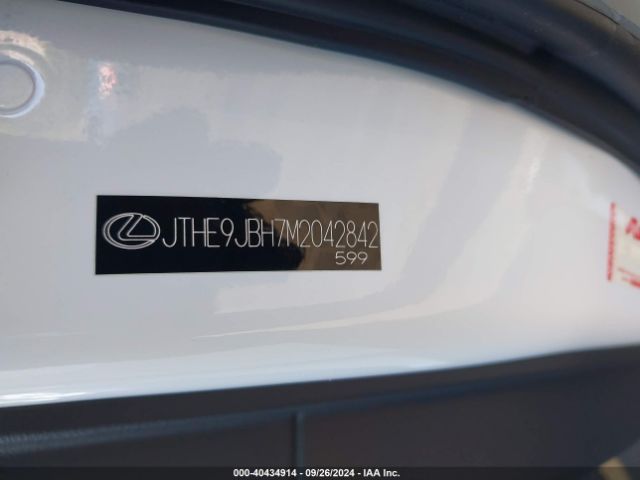 Photo 8 VIN: JTHE9JBH7M2042842 - LEXUS UX 