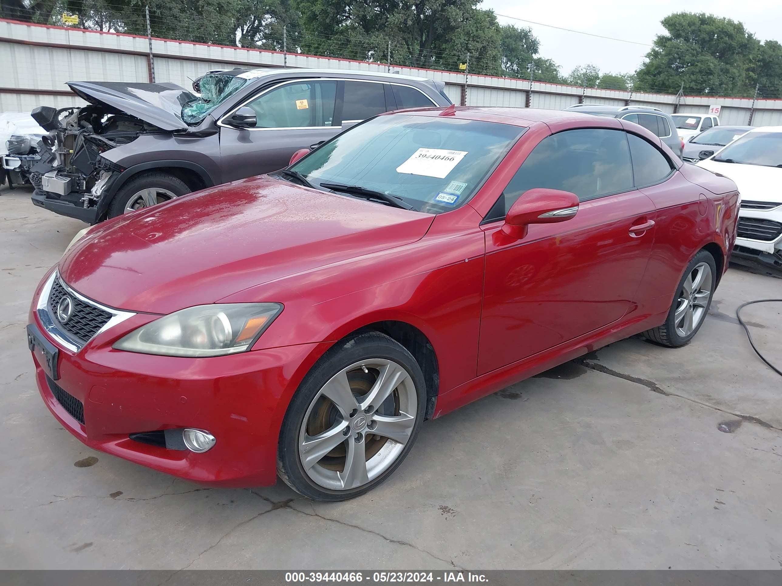 Photo 1 VIN: JTHFE2C26C2507562 - LEXUS IS 