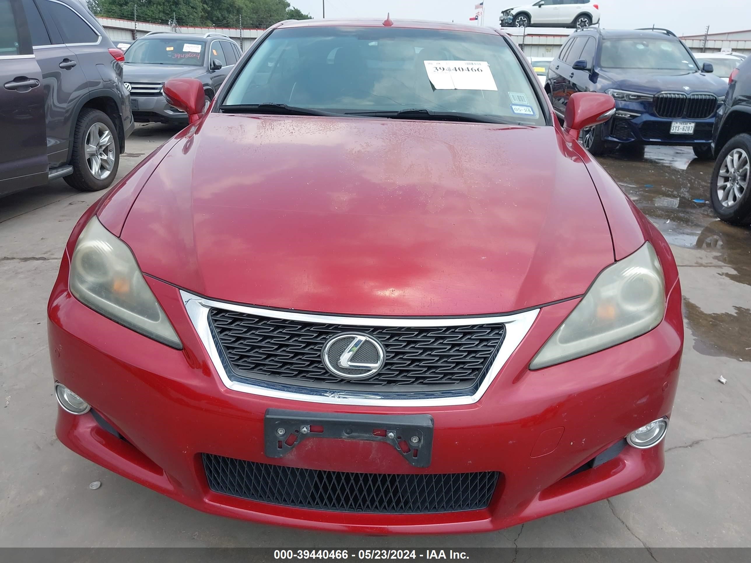 Photo 11 VIN: JTHFE2C26C2507562 - LEXUS IS 