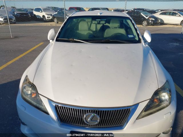 Photo 5 VIN: JTHFE2C29B2505383 - LEXUS IS 350C 