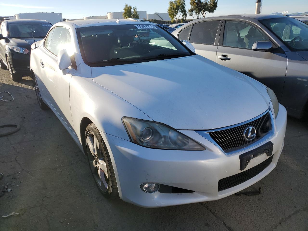 Photo 3 VIN: JTHFF2C23A2509876 - LEXUS IS 