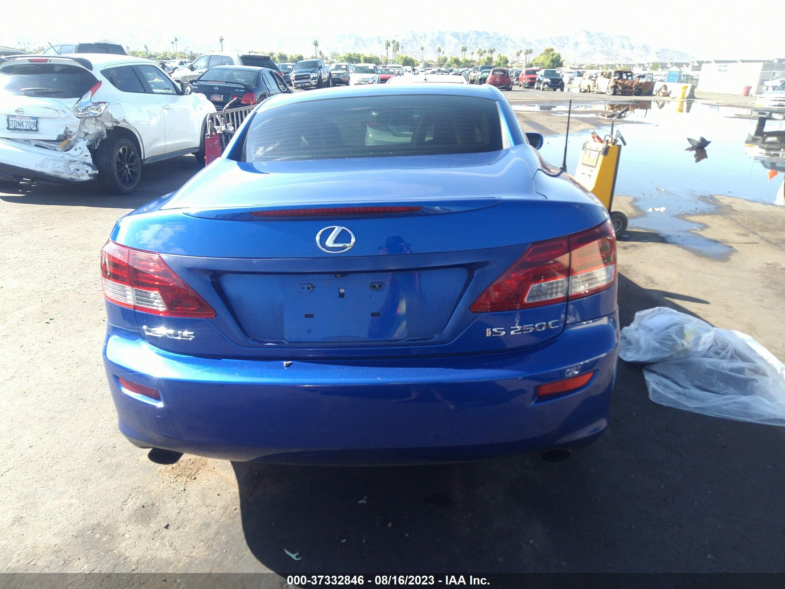 Photo 15 VIN: JTHFF2C2XA2501970 - LEXUS IS 