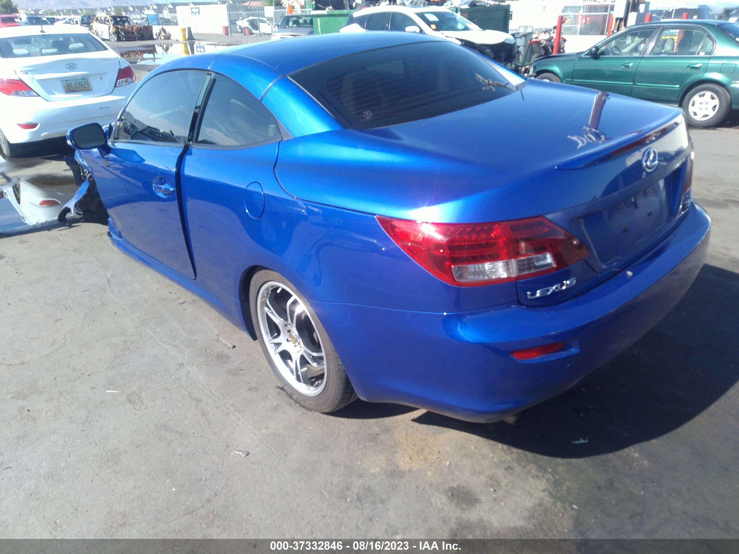 Photo 2 VIN: JTHFF2C2XA2501970 - LEXUS IS 