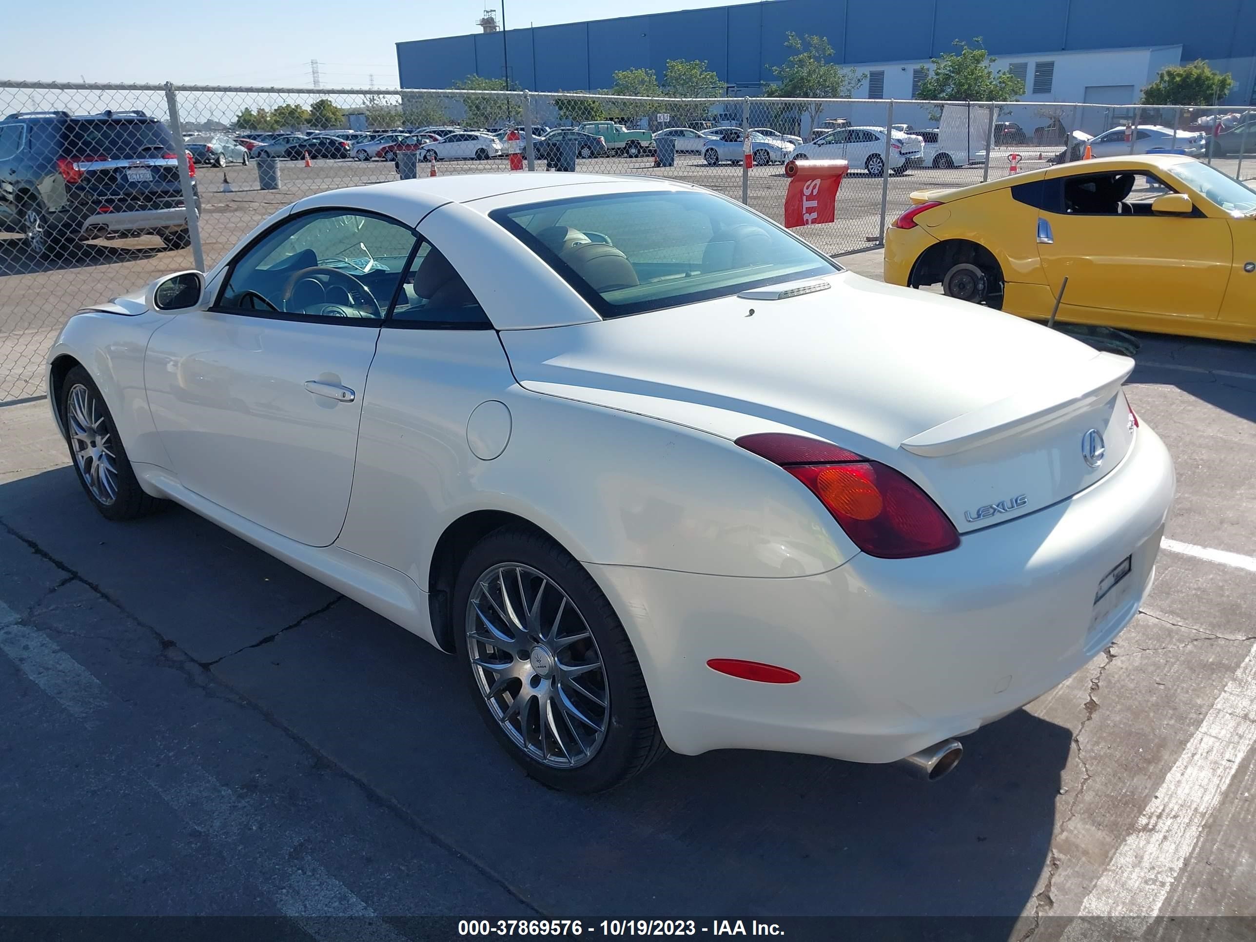 Photo 2 VIN: JTHFN48Y120012978 - LEXUS SC 