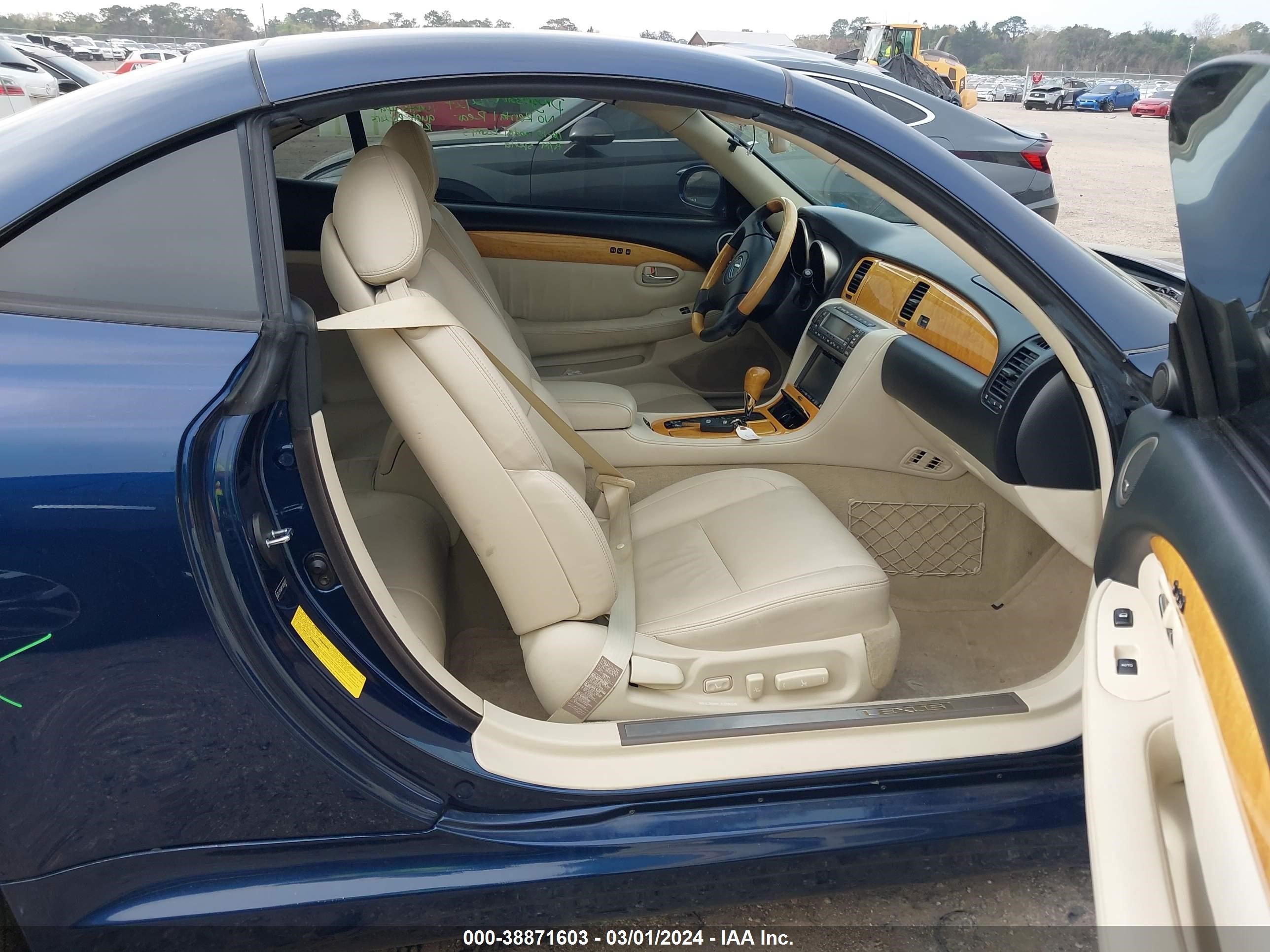 Photo 4 VIN: JTHFN48Y140060077 - LEXUS SC 