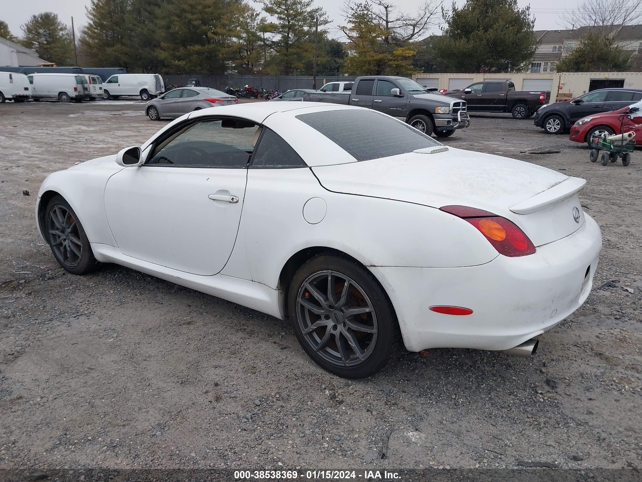 Photo 2 VIN: JTHFN48Y320028647 - LEXUS SC 