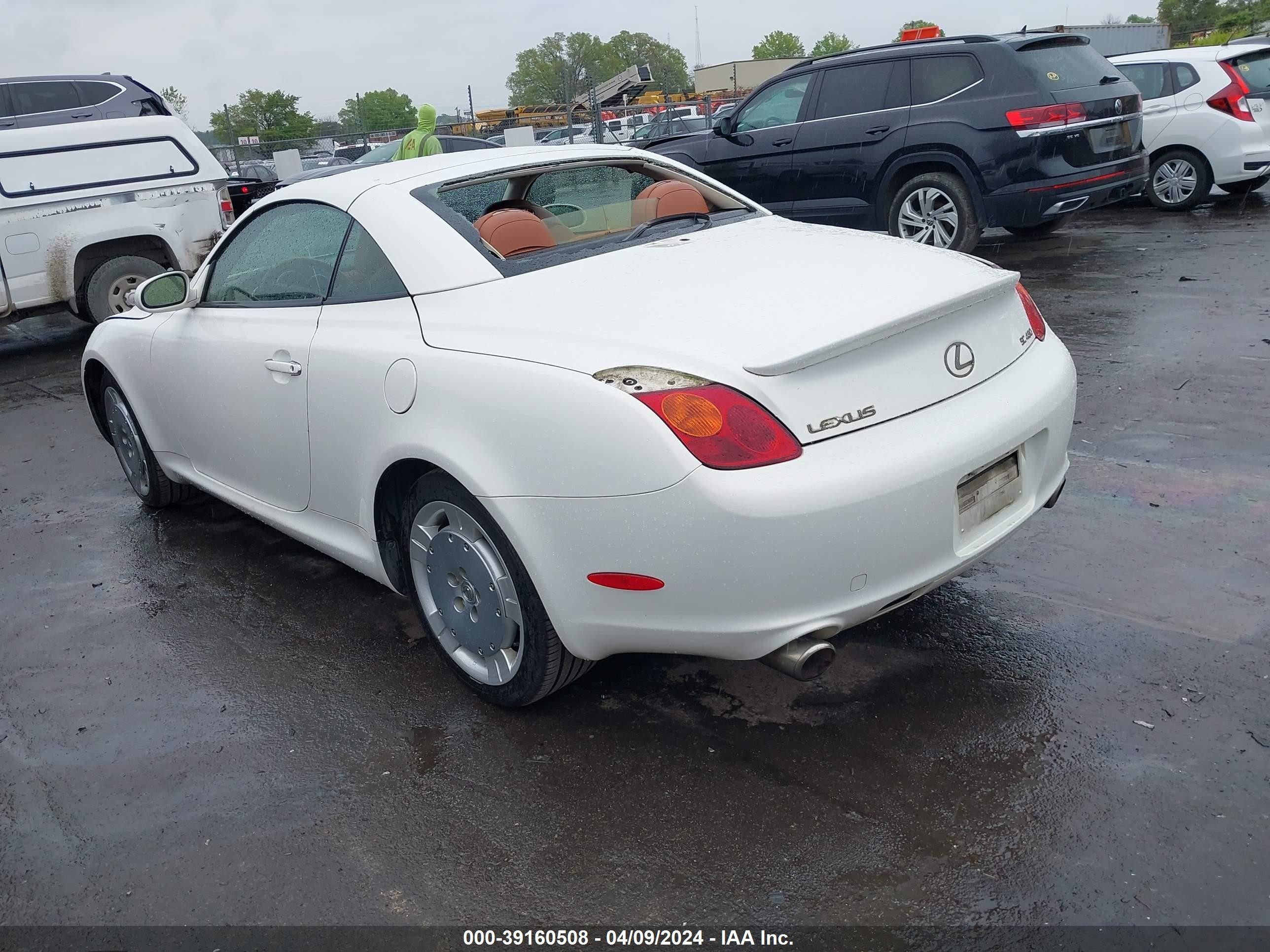 Photo 2 VIN: JTHFN48Y820005641 - LEXUS SC 