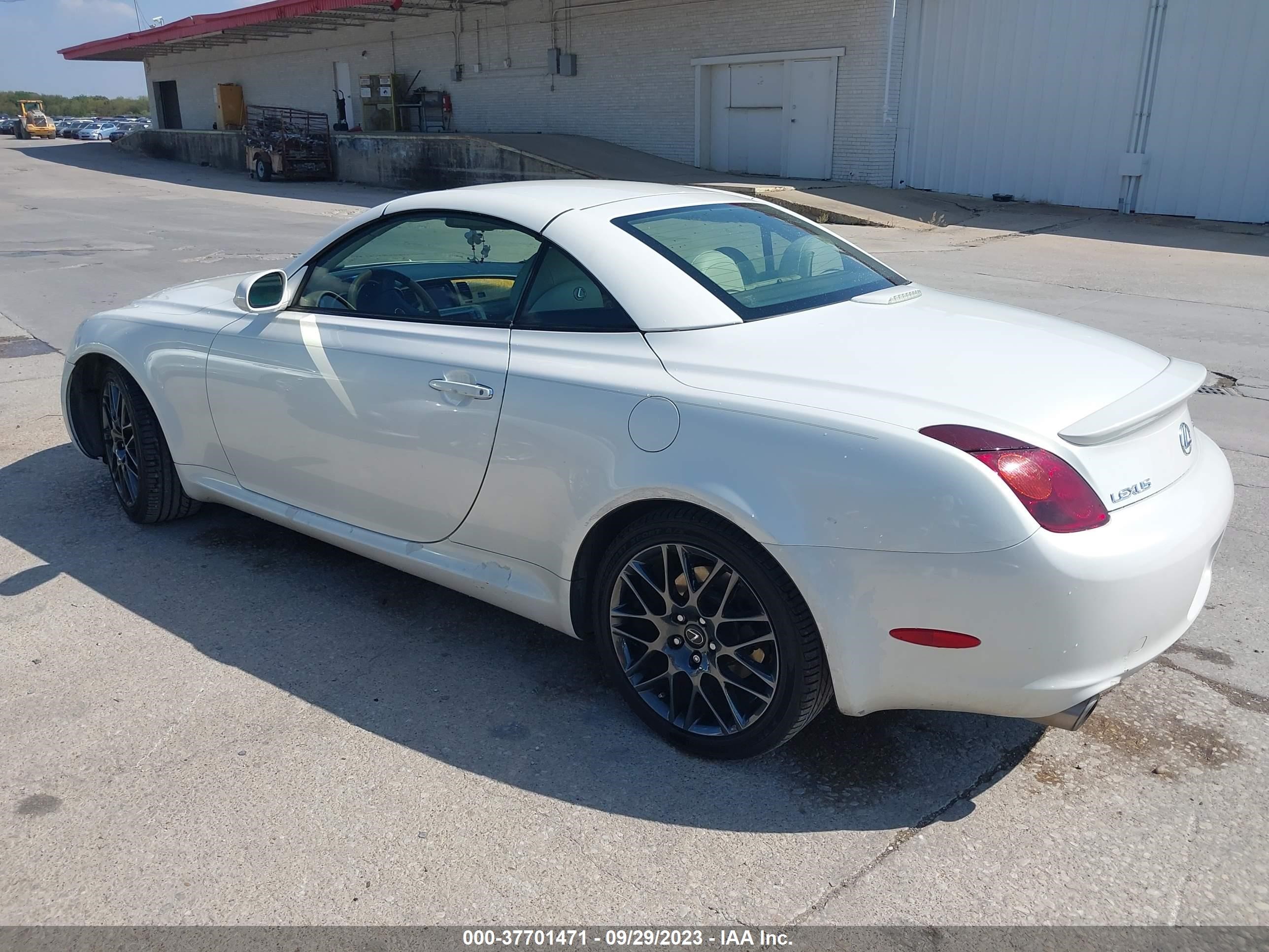 Photo 2 VIN: JTHFN48Y840049707 - LEXUS SC 