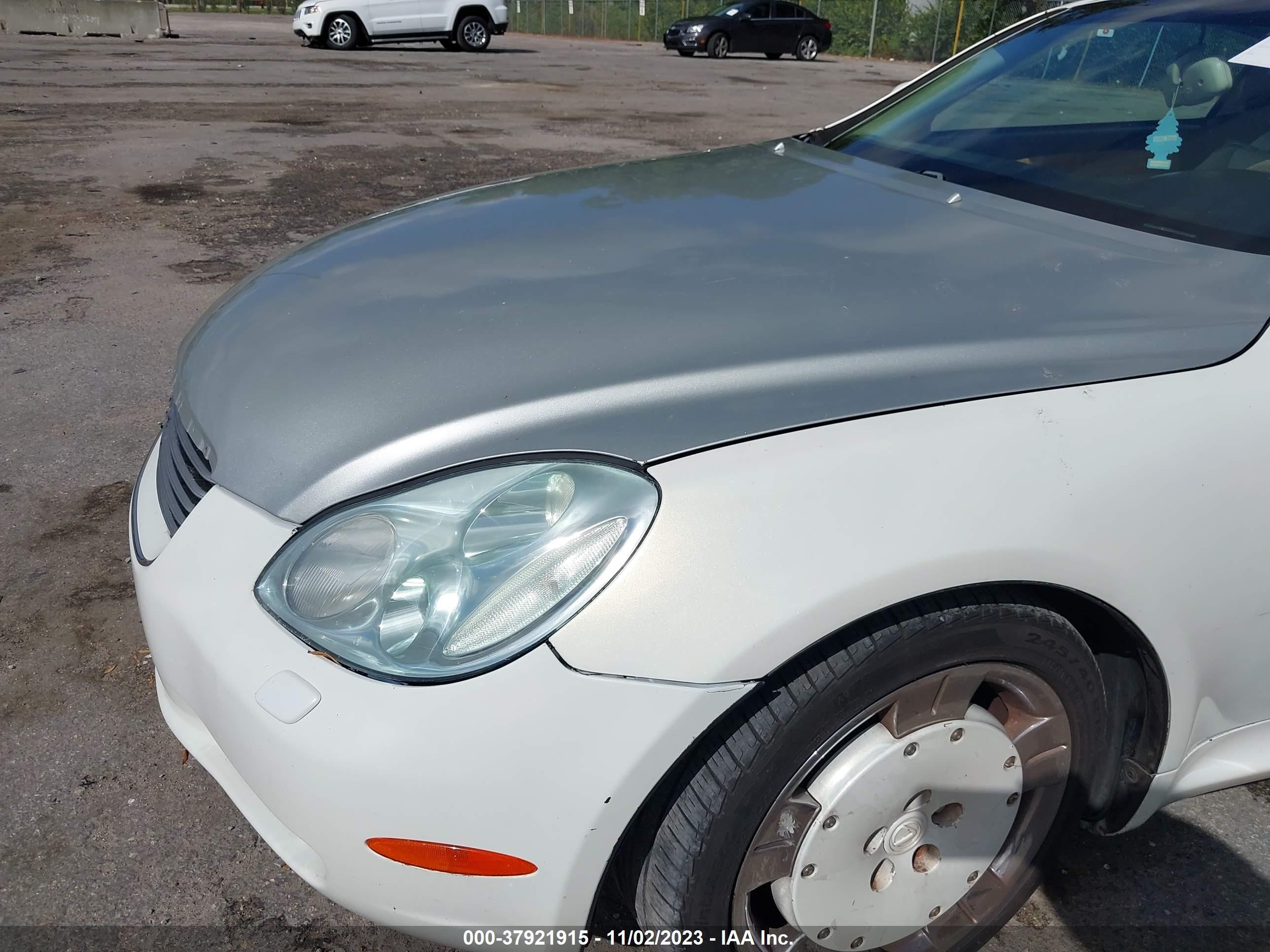 Photo 10 VIN: JTHFN48Y920013215 - LEXUS SC 