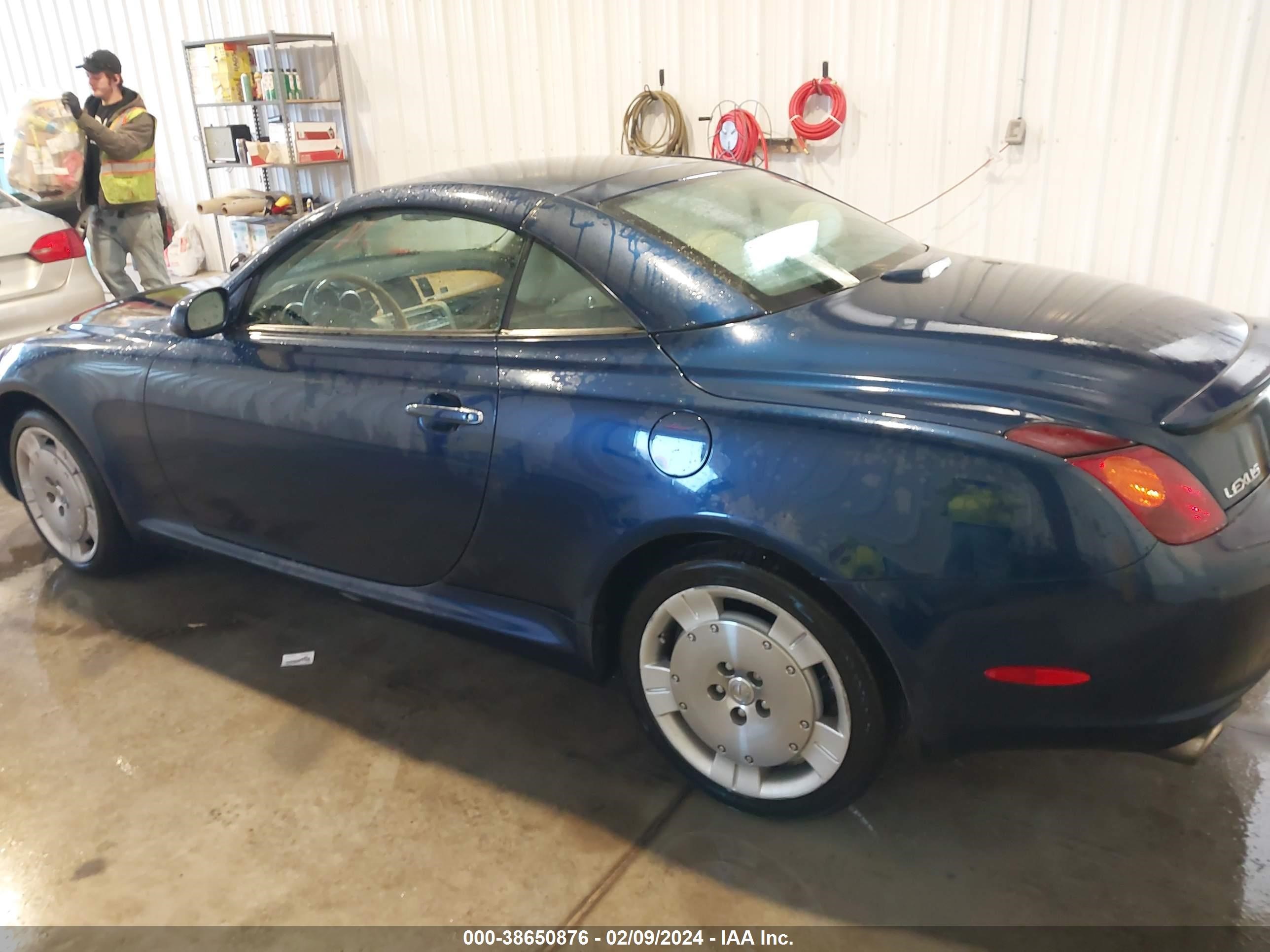 Photo 2 VIN: JTHFN48Y930048158 - LEXUS SC 