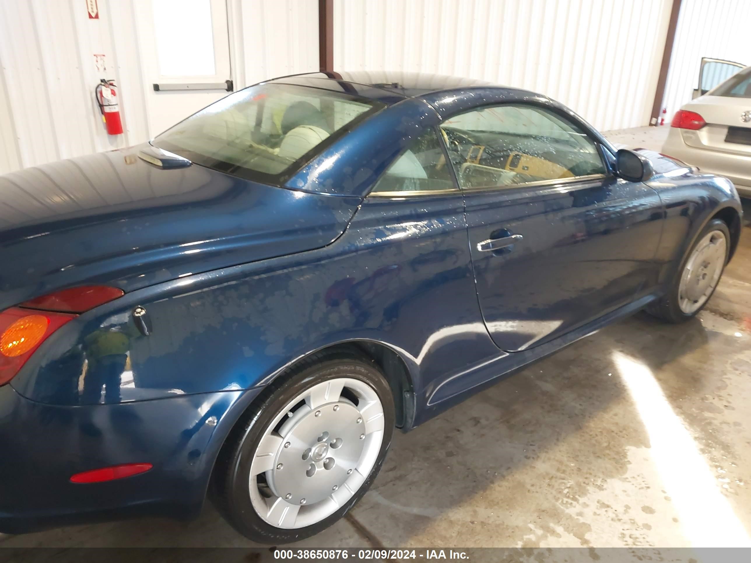 Photo 3 VIN: JTHFN48Y930048158 - LEXUS SC 