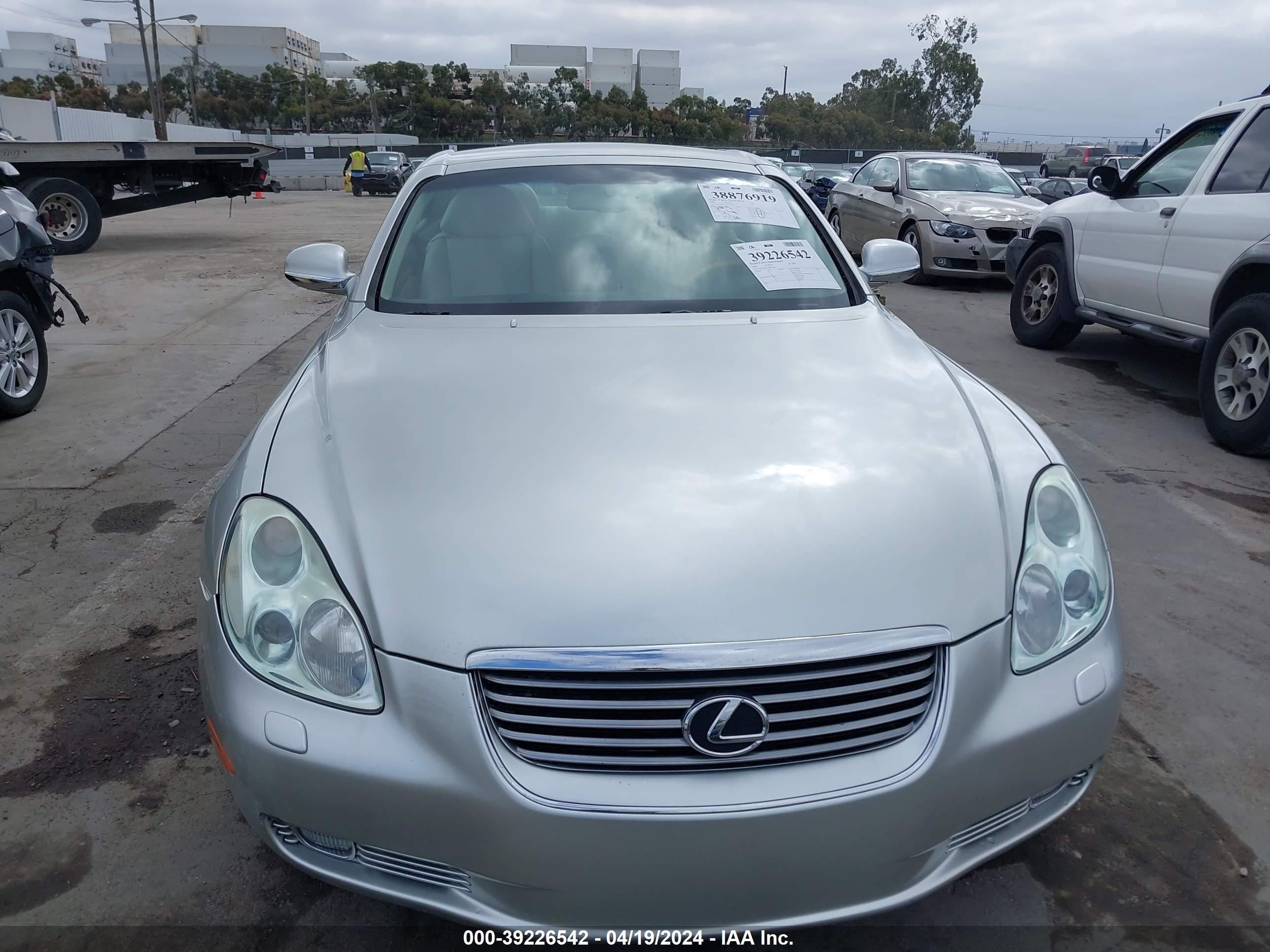 Photo 12 VIN: JTHFN48Y940051093 - LEXUS SC 