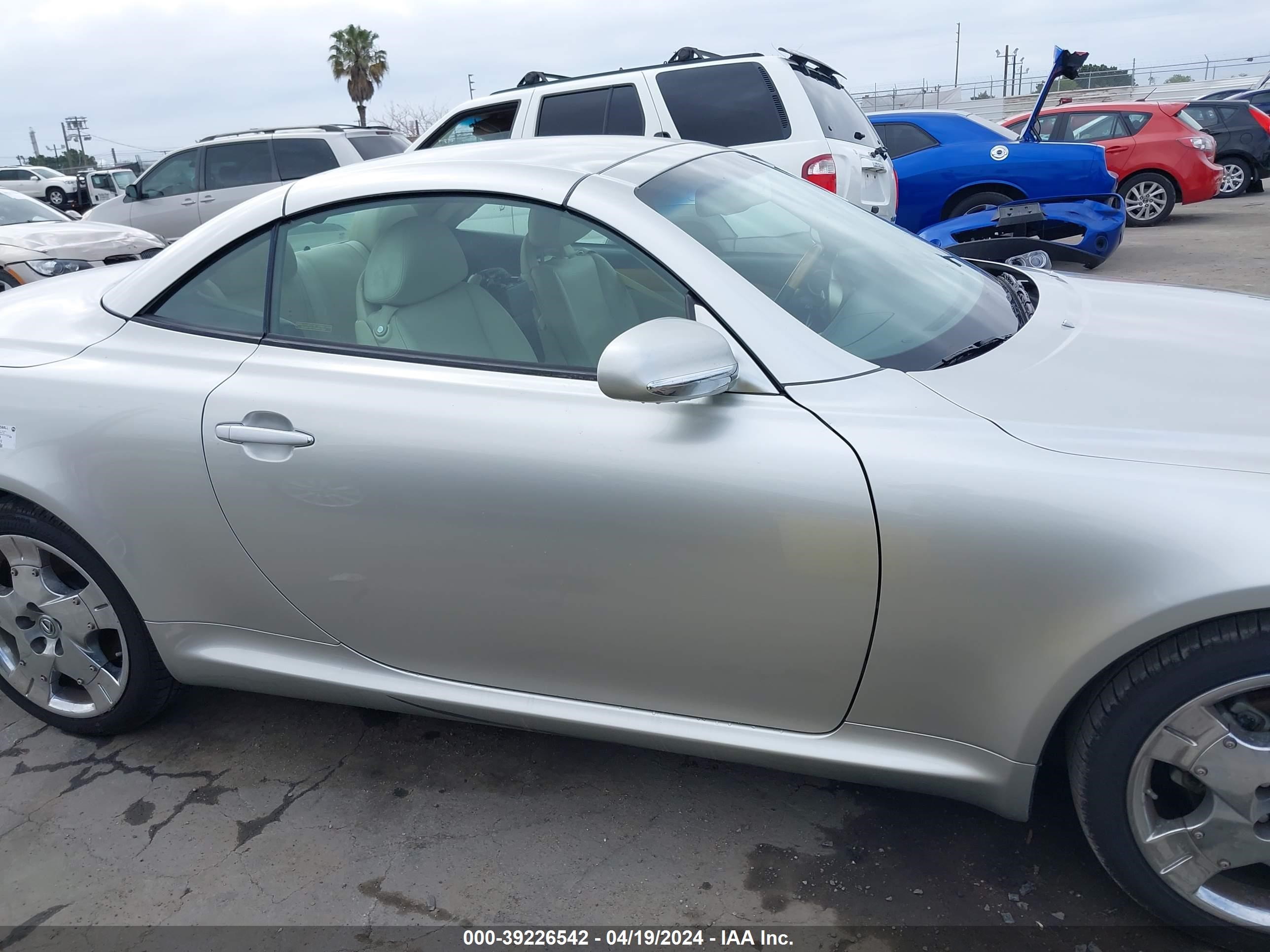 Photo 13 VIN: JTHFN48Y940051093 - LEXUS SC 