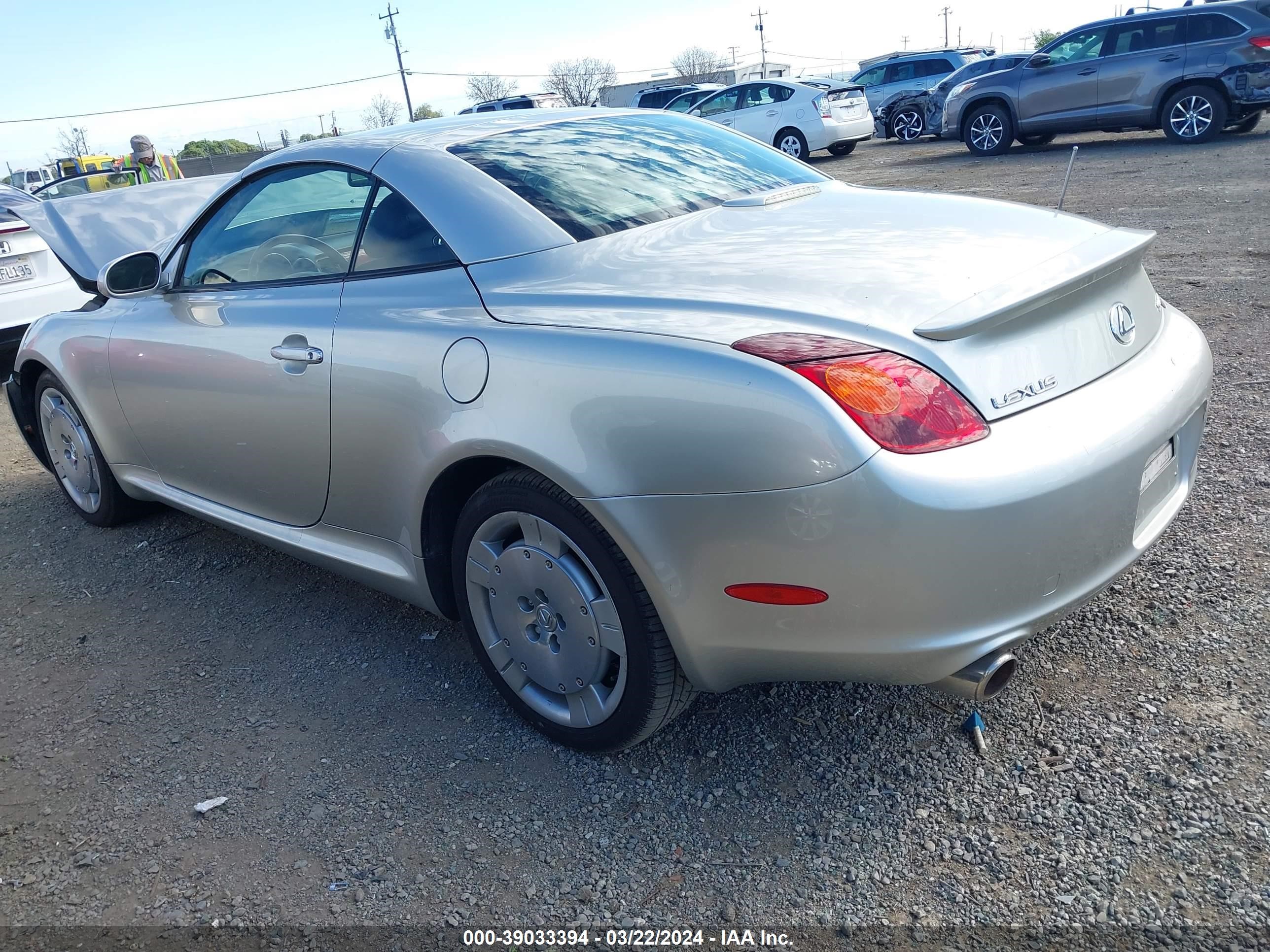 Photo 2 VIN: JTHFN48YX20020044 - LEXUS SC 