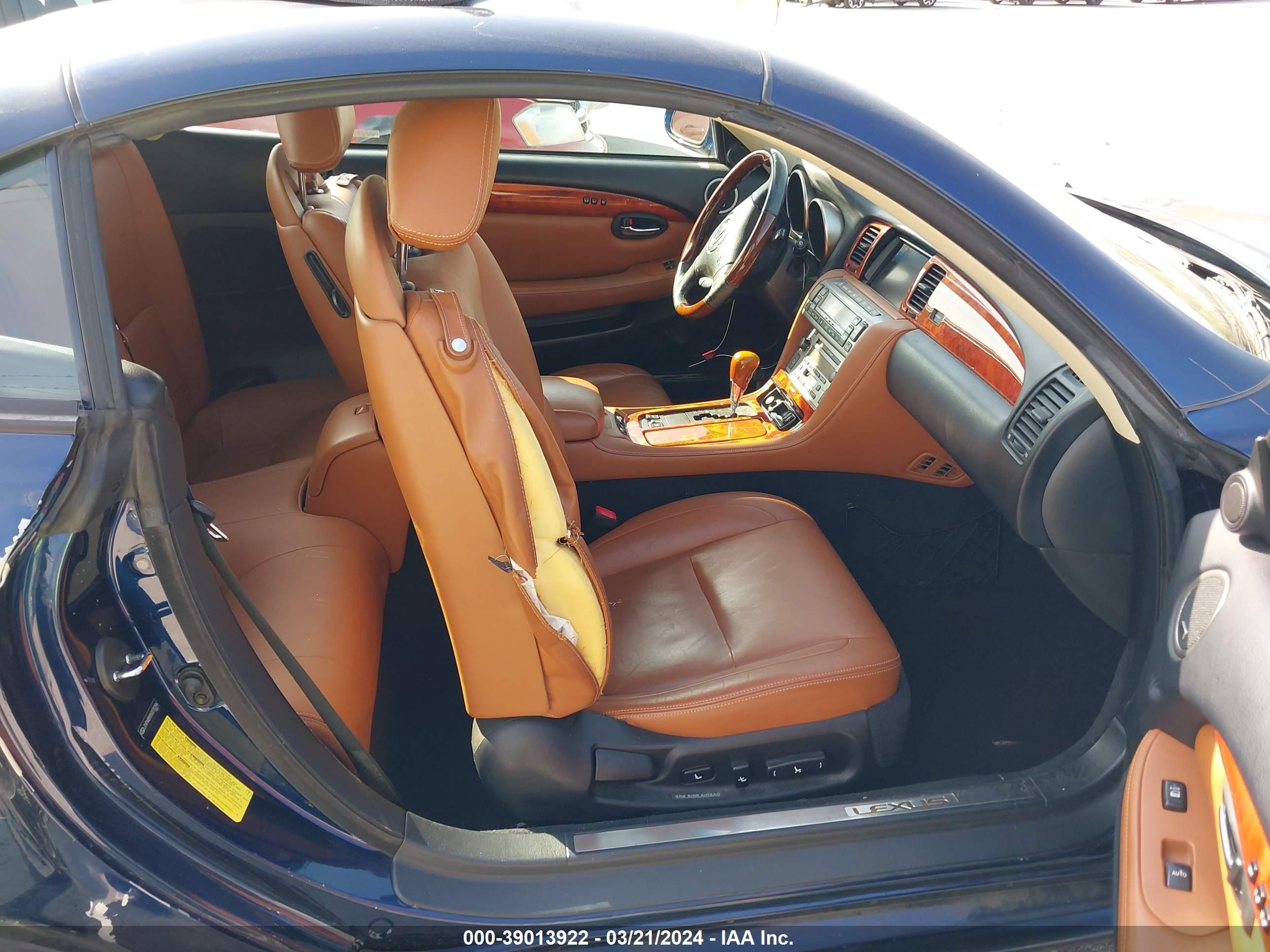 Photo 4 VIN: JTHFN48YX50070396 - LEXUS SC 