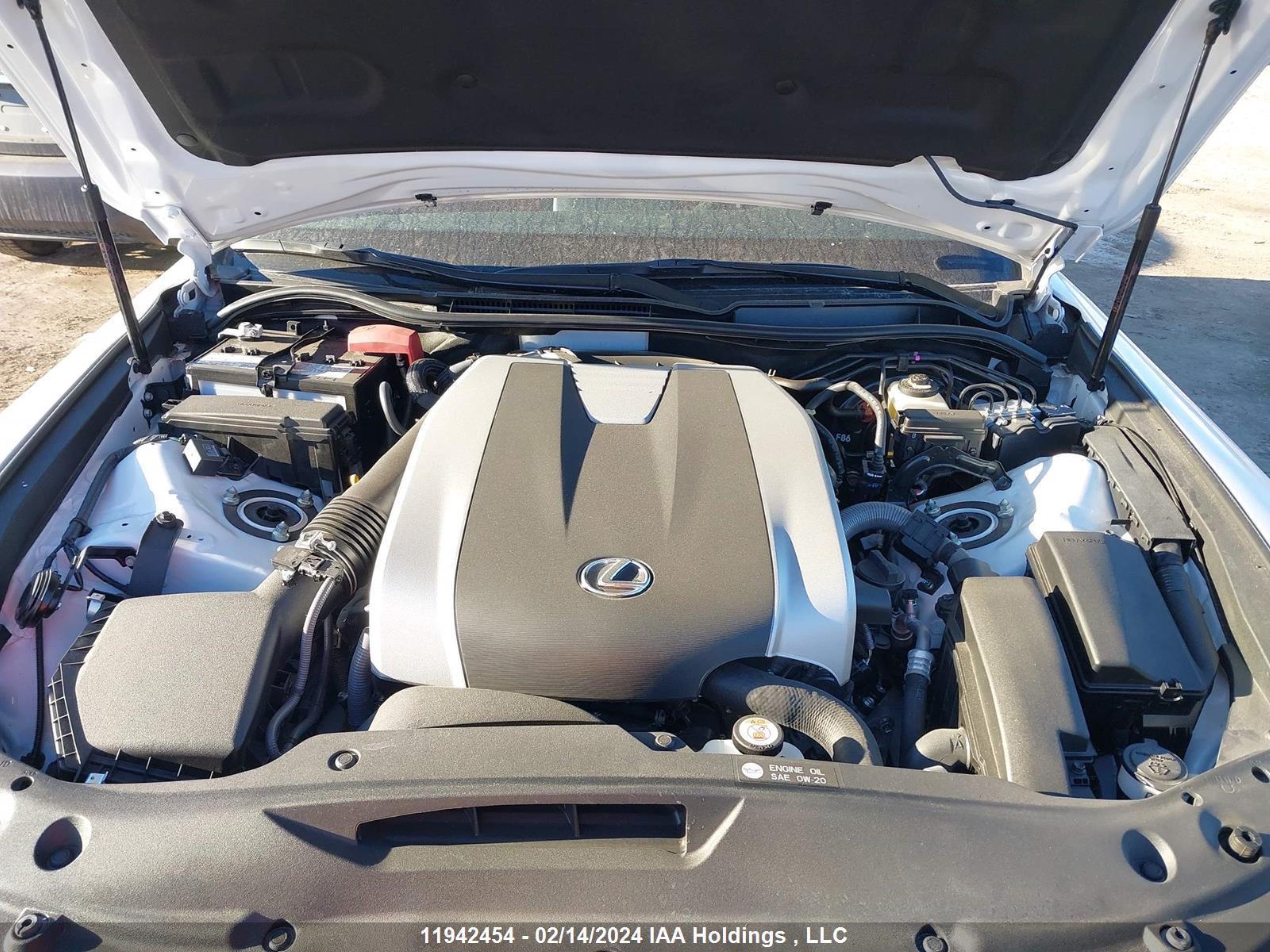 Photo 9 VIN: JTHG81F22P5052084 - LEXUS IS 