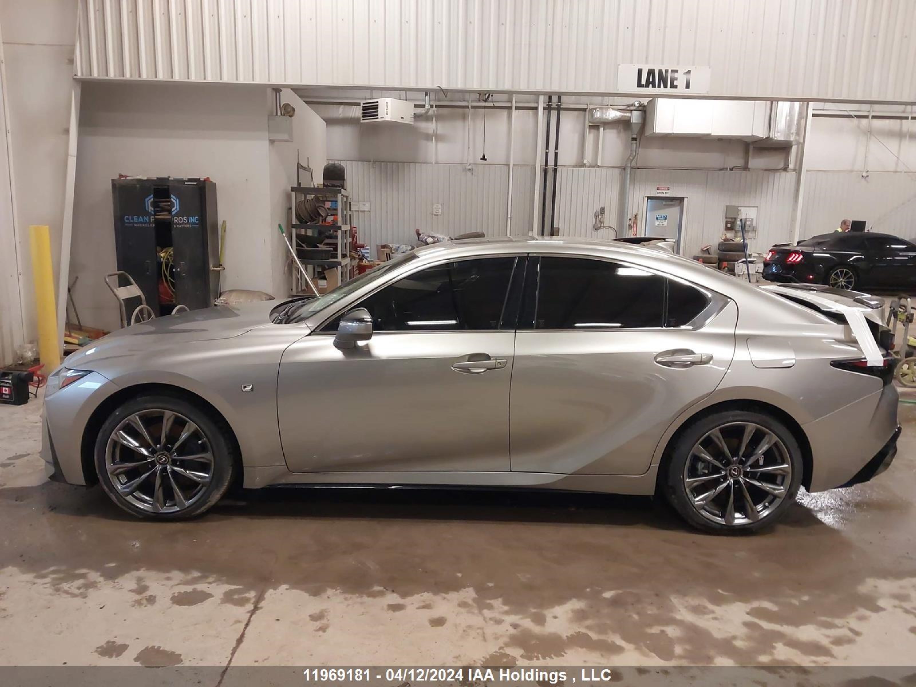 Photo 13 VIN: JTHG81F24N5049376 - LEXUS IS 