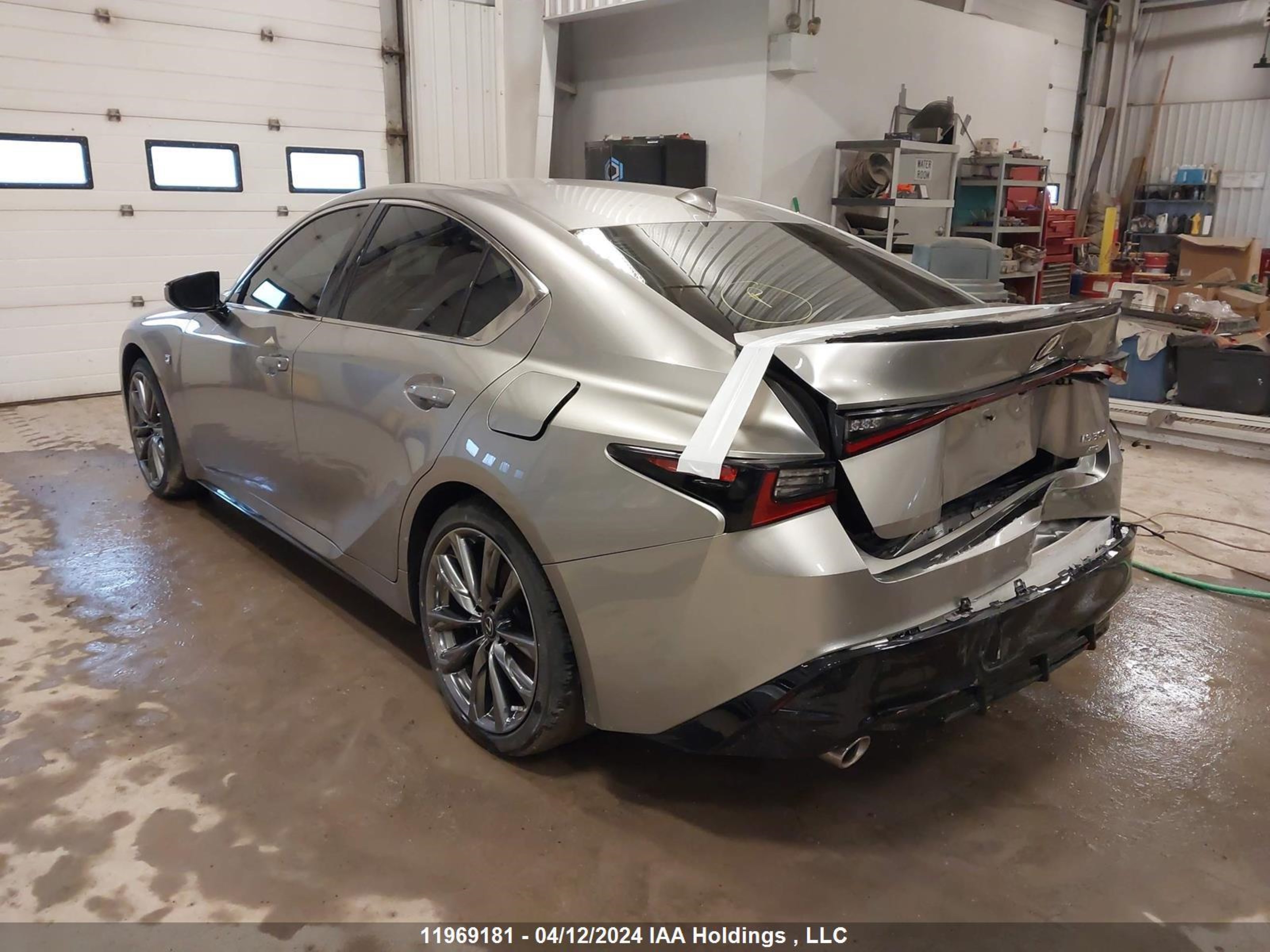 Photo 2 VIN: JTHG81F24N5049376 - LEXUS IS 