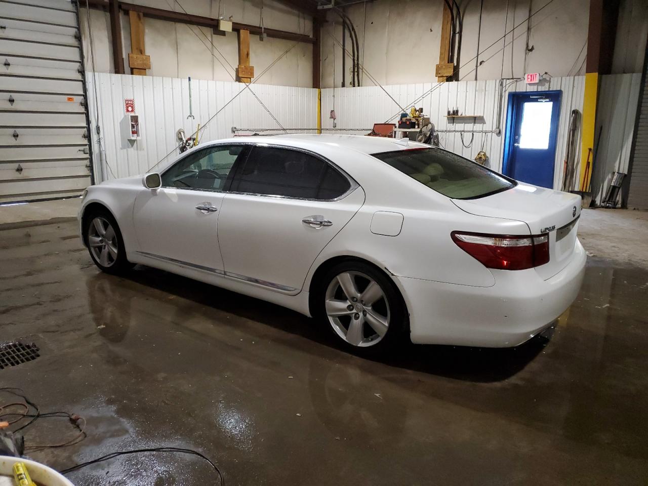 Photo 1 VIN: JTHGL46F285027464 - LEXUS LS 