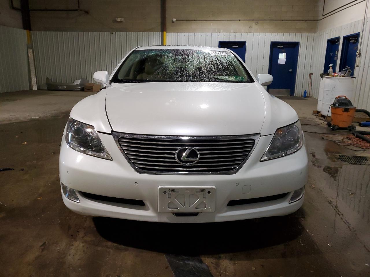 Photo 4 VIN: JTHGL46F285027464 - LEXUS LS 