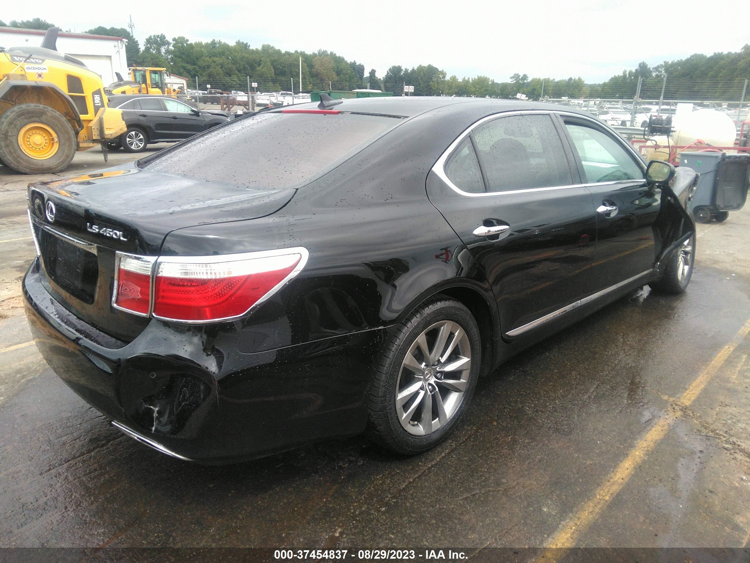 Photo 3 VIN: JTHGL46F285032924 - LEXUS LS 