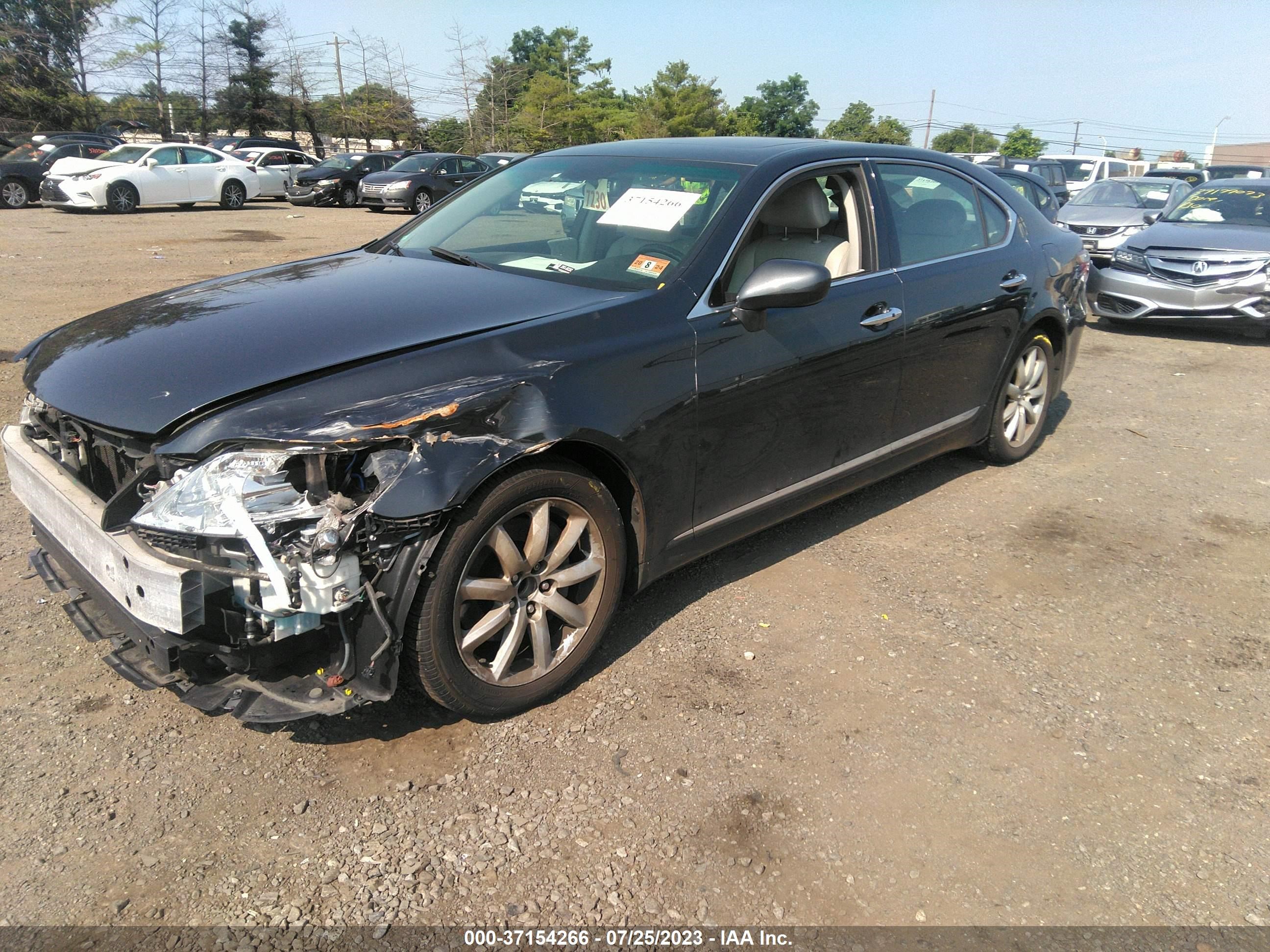 Photo 1 VIN: JTHGL46F375014270 - LEXUS LS 