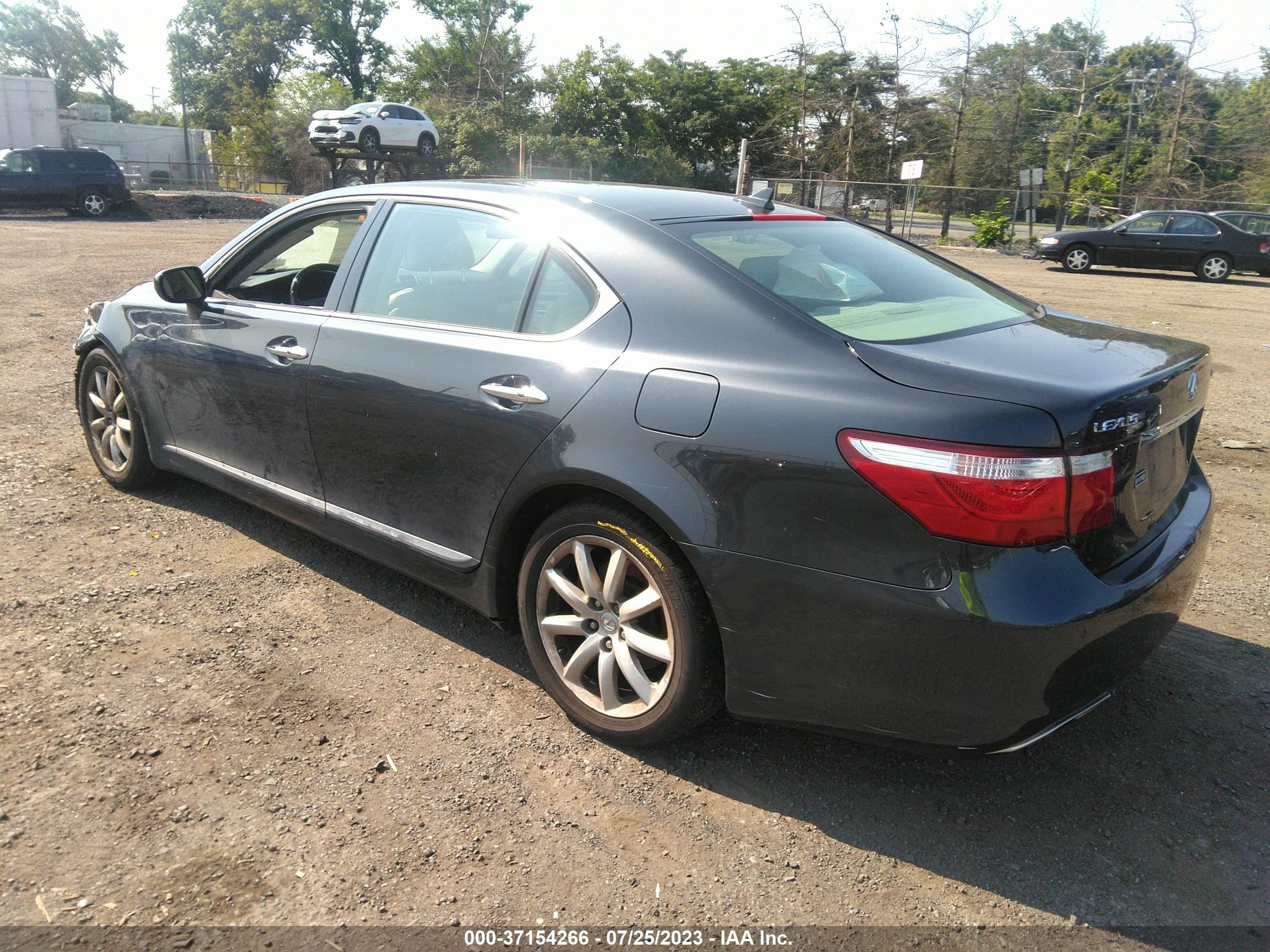 Photo 2 VIN: JTHGL46F375014270 - LEXUS LS 