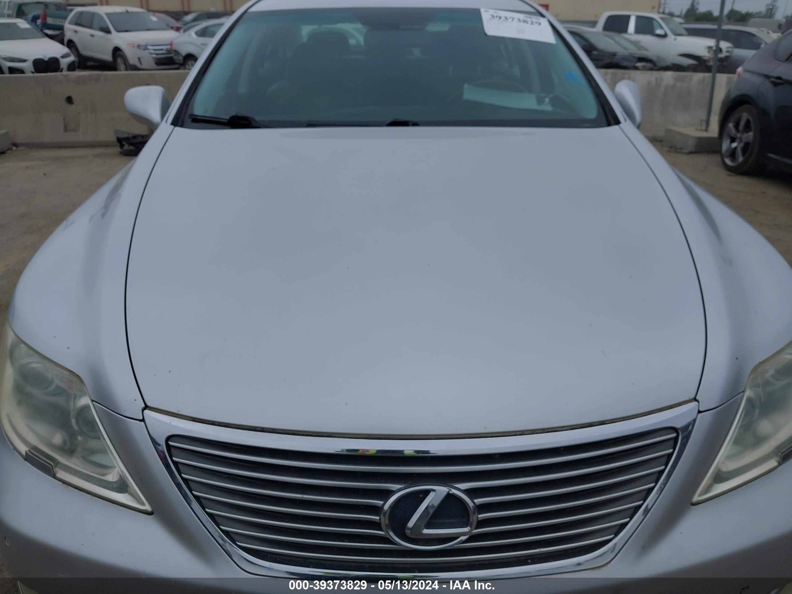 Photo 9 VIN: JTHGL46F385030440 - LEXUS LS 